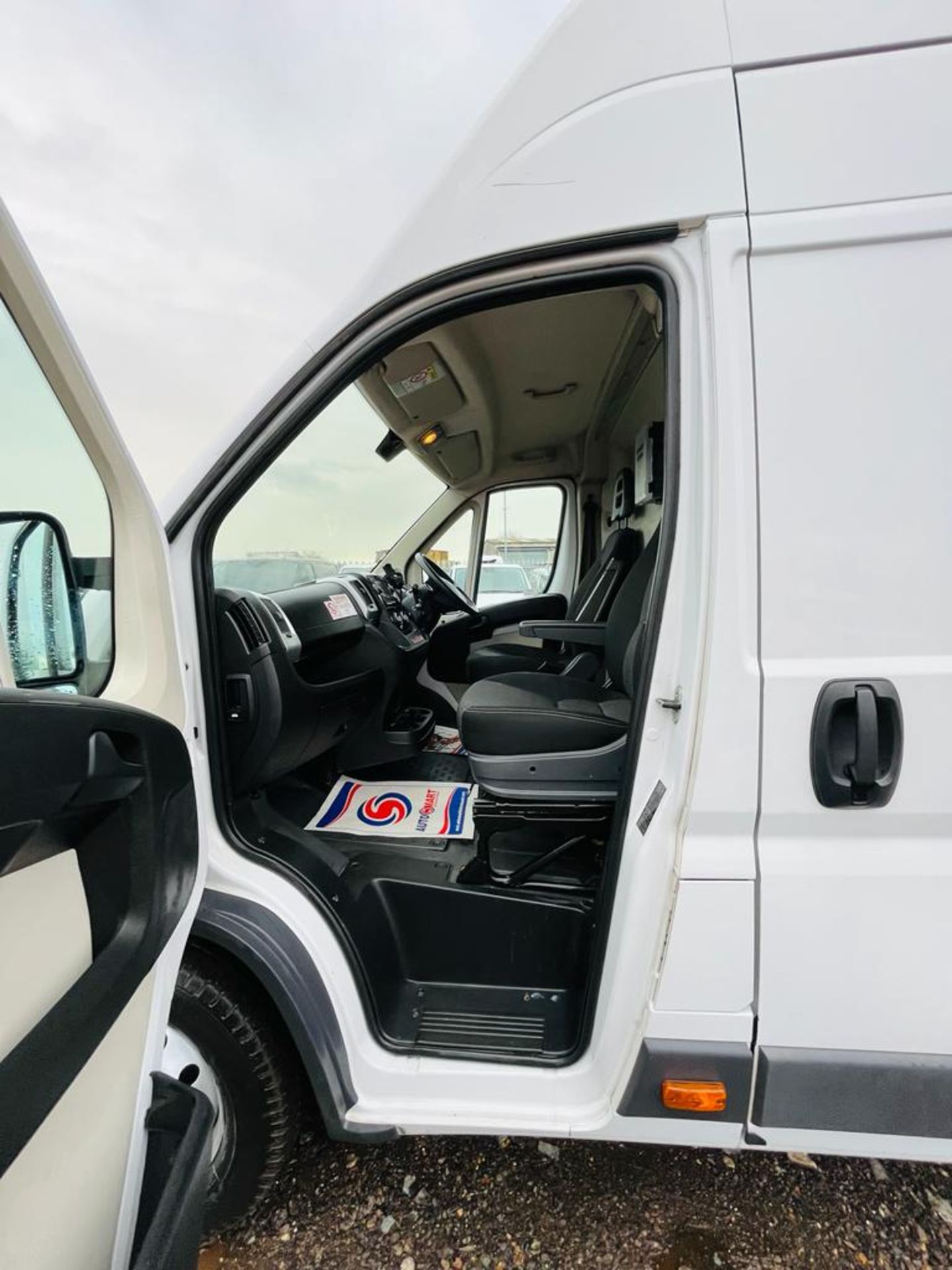 ** ON SALE ** Fiat Ducato 2.3 Multi Jet L4 H3 2018 '18 Reg' A/C - ULEZ Compliant - Extra High Roof - Image 23 of 27