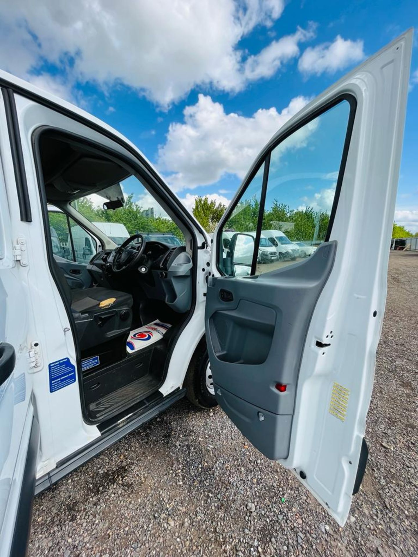 ** ON SALE ** Ford Transit 2.2 TDCI Double Cab Tipper 2015 '65 Reg' - Only 130,298 Miles - Image 12 of 29