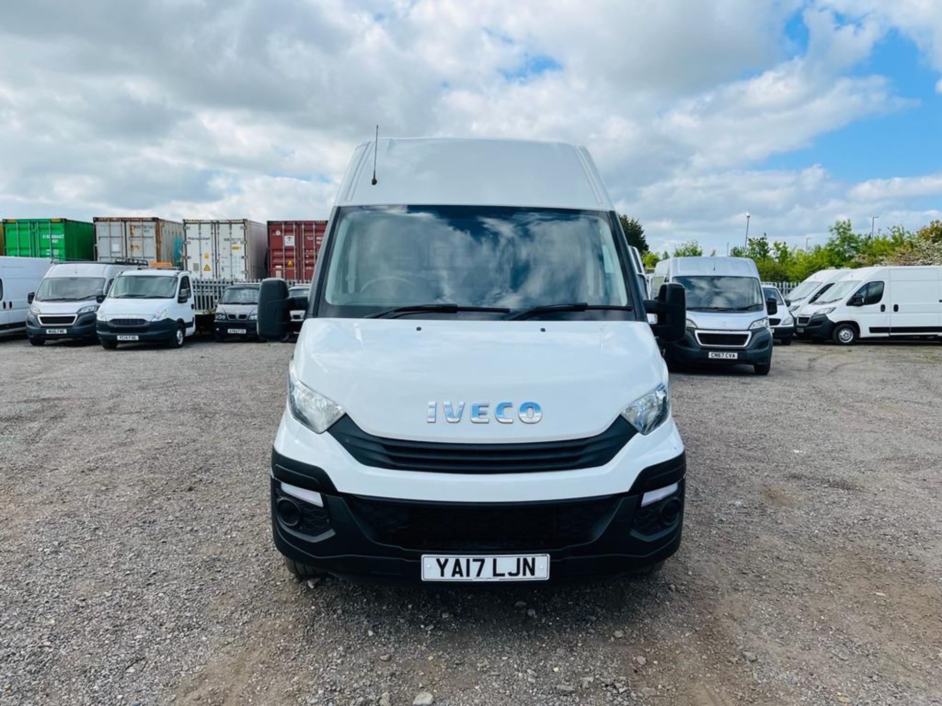 ** ON SALE ** Iveco Daily 35S14V 2.3 HD L2 H3 2017 '17 Reg' Panel Van - ULEZ Compliant - Image 2 of 23