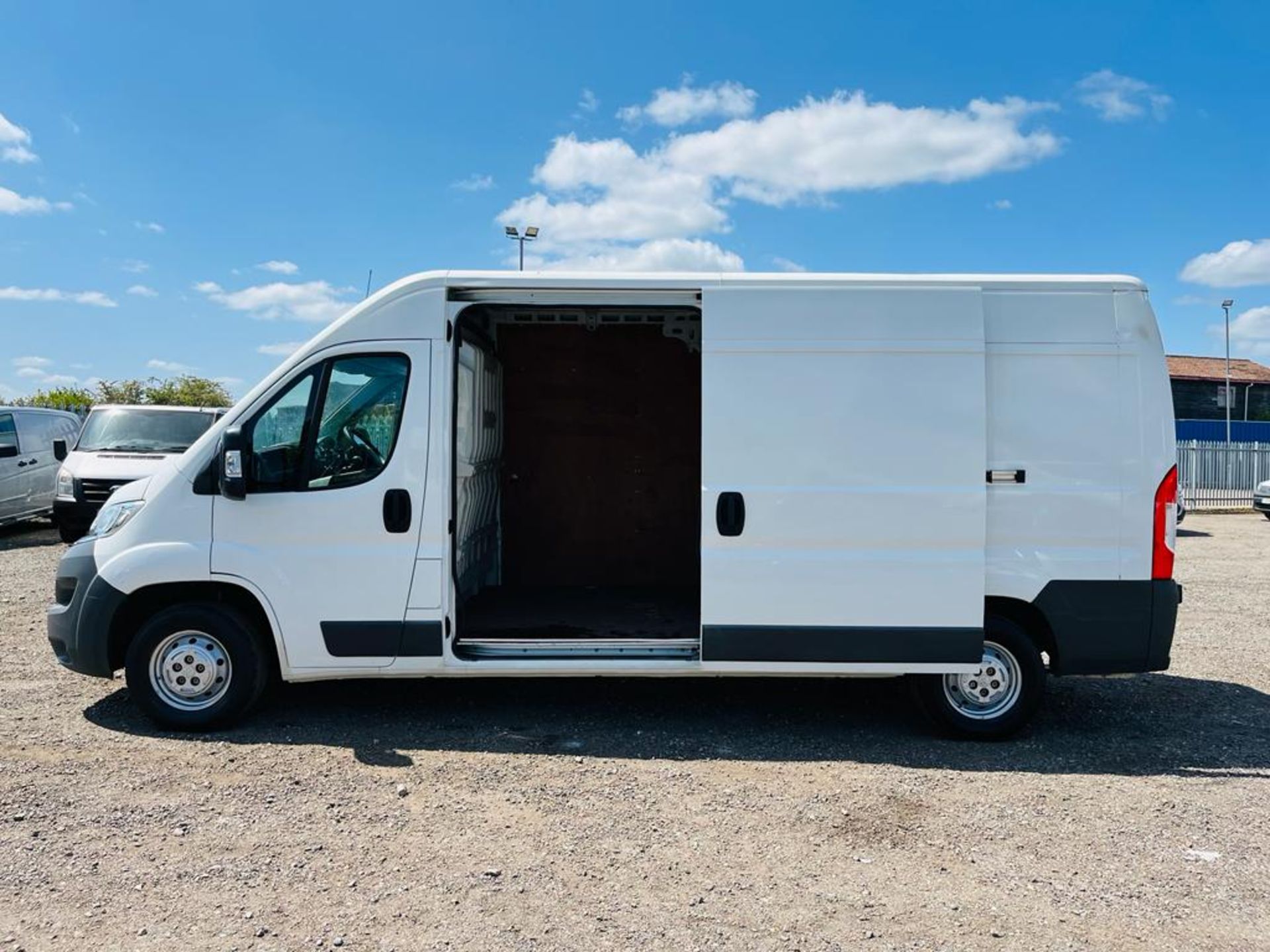 ** ON SALE ** Citroen Relay 2.2 HDI Enterprise L3 H2 2016 '16 Reg' A/C - Panel Van - Image 5 of 24