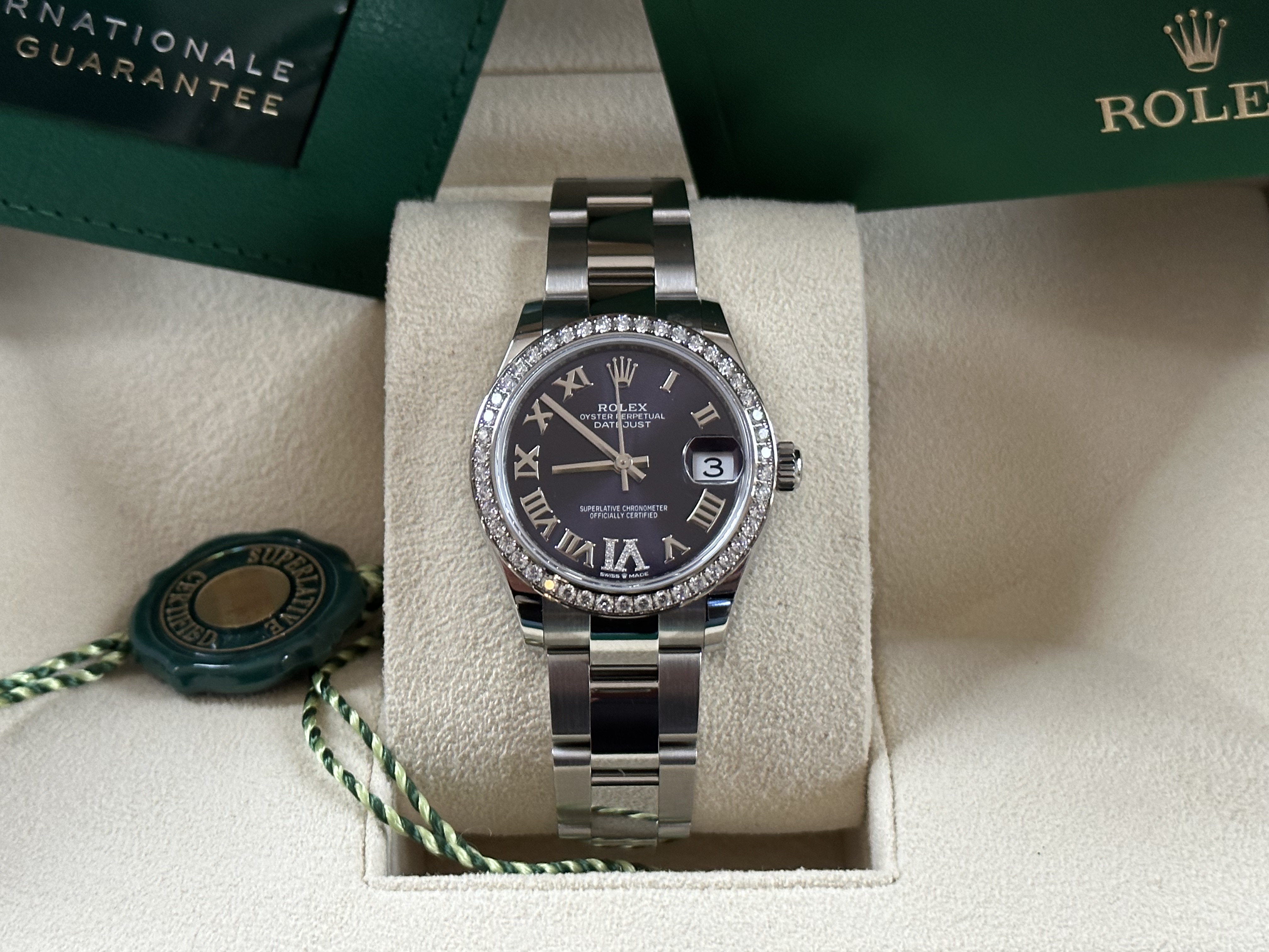 Rolex Oyster Perpetual DateJust 31mm OysterSteel & White Gold Aubergine Diamond Dial - Diamond Bezel - Bild 8 aus 13