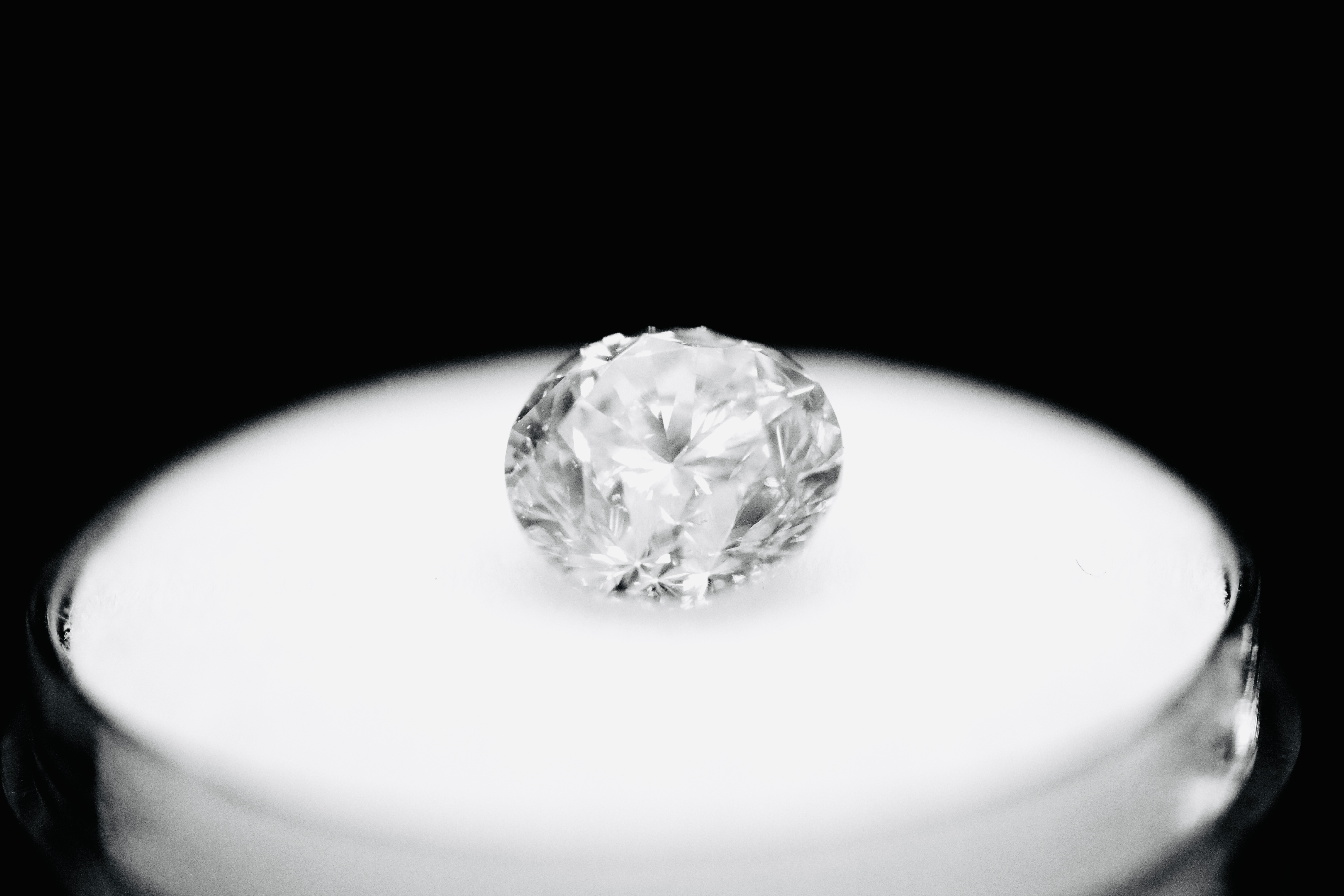 Single - DGI Round Brilliant Cut Natural Diamond 2.00 Carat D Colour Clarity VS2 - 142590145