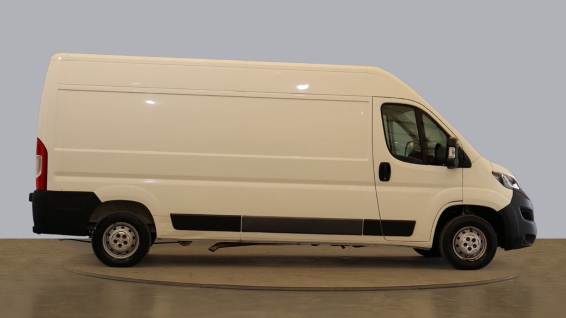 ** ON SALE ** Peugeot Boxer 335 Professional L3 H2 2.2 BlueHDI 2019 '69 Reg' Sat Nav - A/C - Image 8 of 13