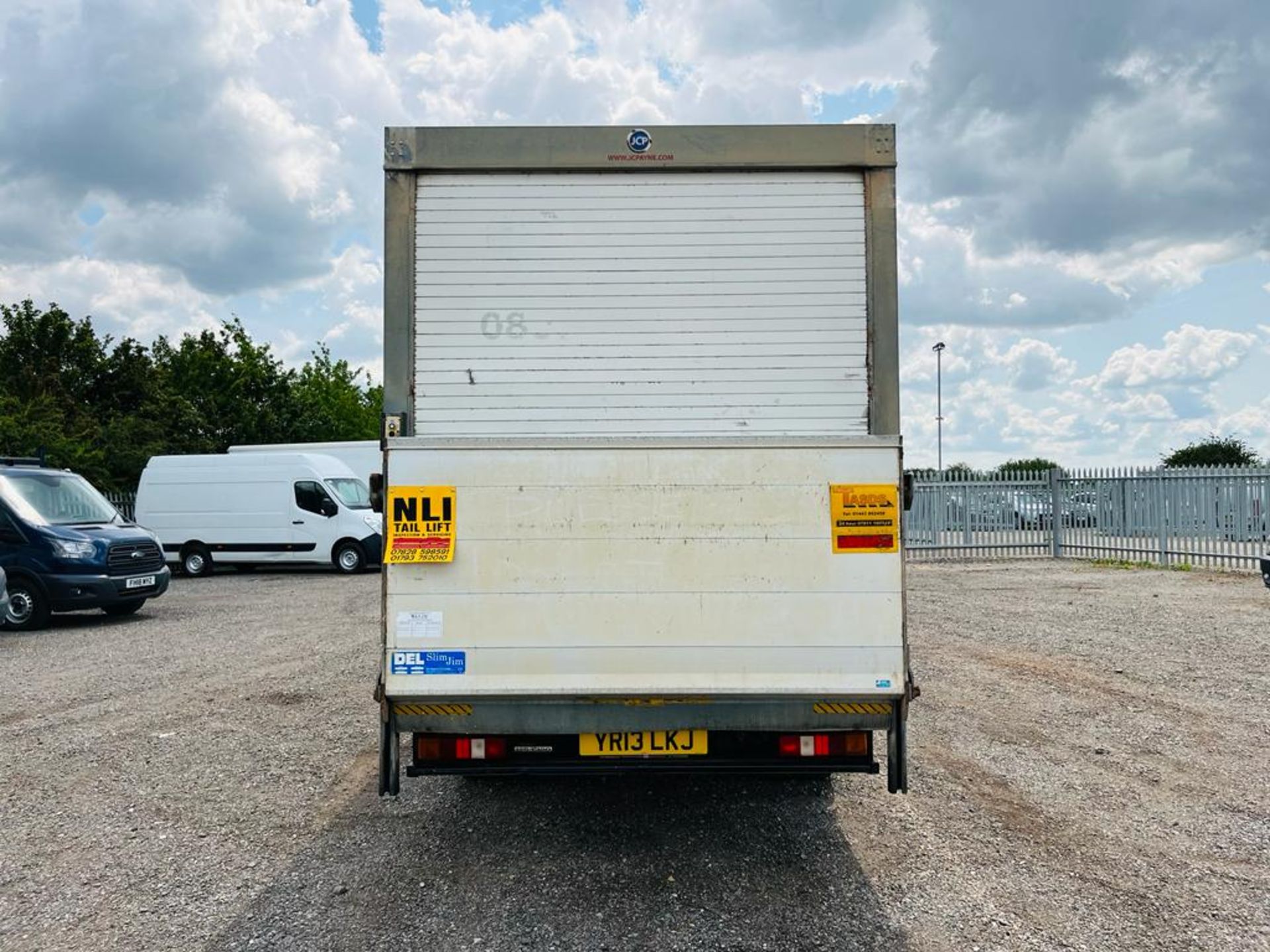 ** ON SALE ** Ford Transit 2.2 TDCI 125 T350 RWD L3 Luton 2013 '13 Reg' Tail Lift - Twin Rear Axle - Image 6 of 23