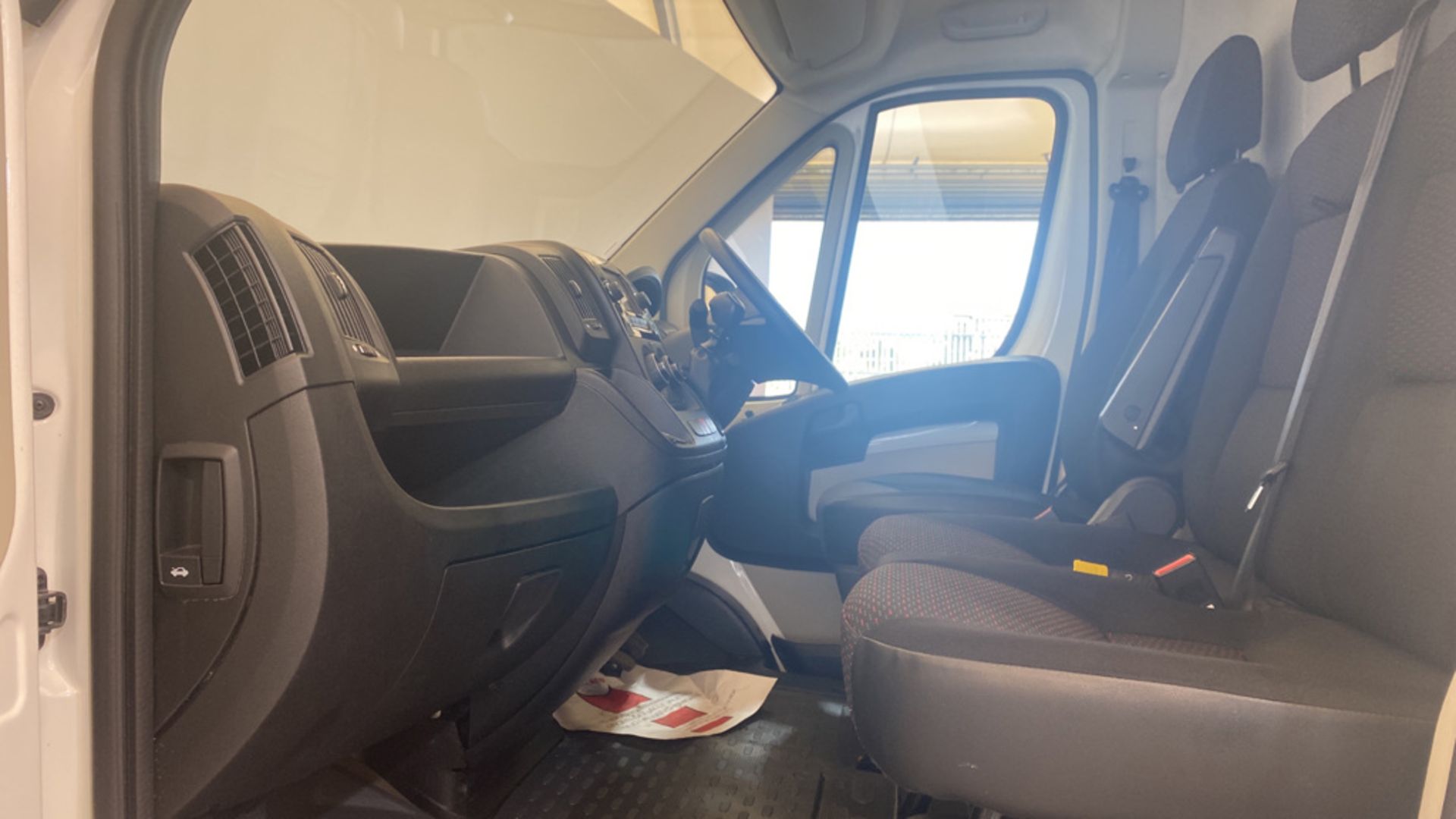 ** ON SALE ** Peugeot Boxer 335 Professional L3 H2 2.2 BlueHDI 2019 '69 Reg' Sat Nav - A/C - Image 11 of 13