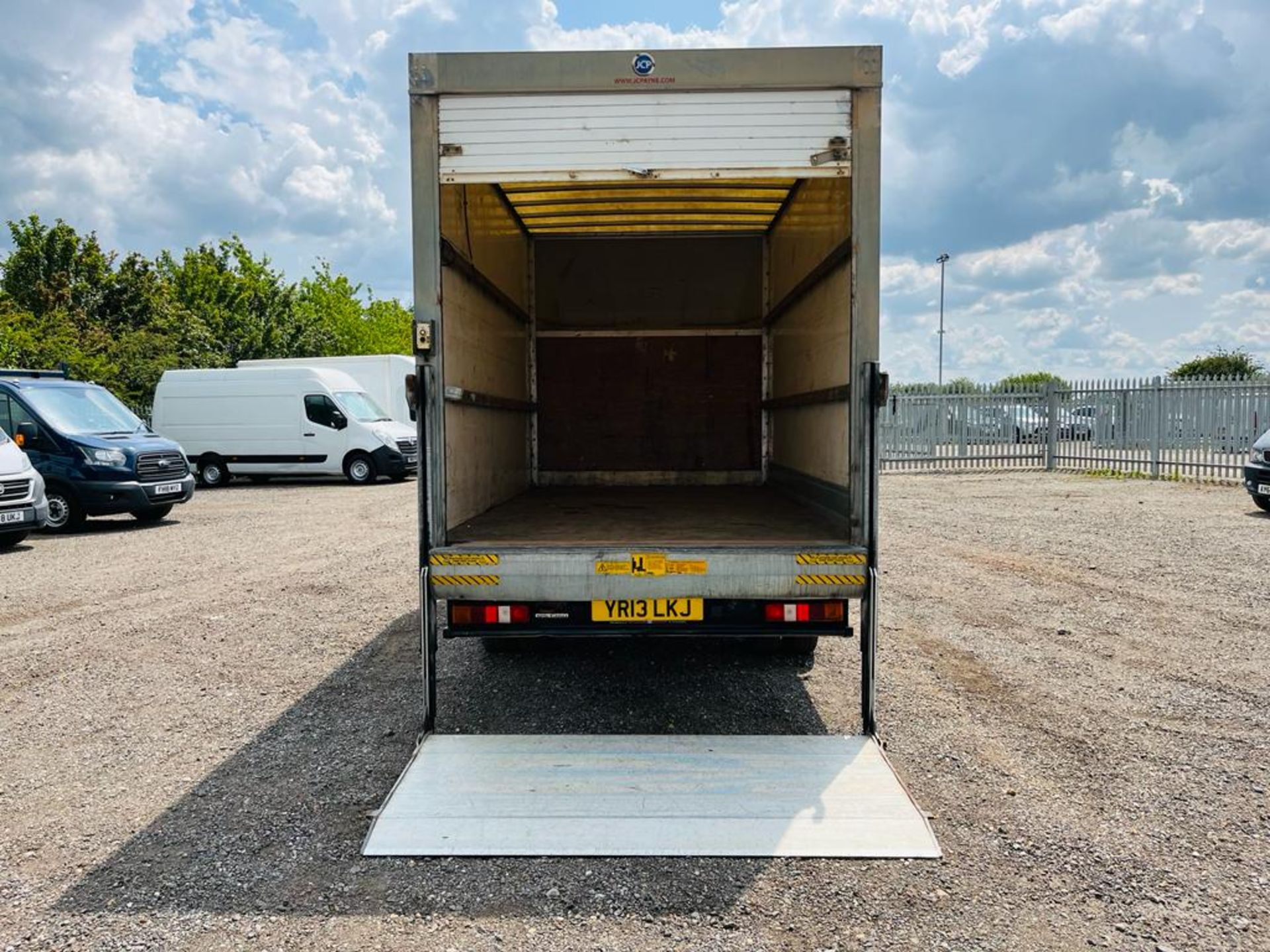 ** ON SALE ** Ford Transit 2.2 TDCI 125 T350 RWD L3 Luton 2013 '13 Reg' Tail Lift - Twin Rear Axle - Image 7 of 23