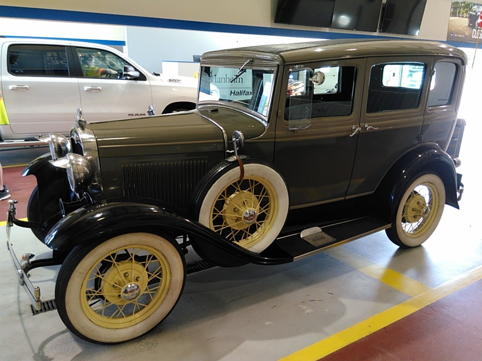 ** ON SALE ** Ford Model A Car 3.3L 4 Cylinder Engine 3 Speed Hard Top '1931 Year' RWD - ONLY 1,731 - Image 2 of 10
