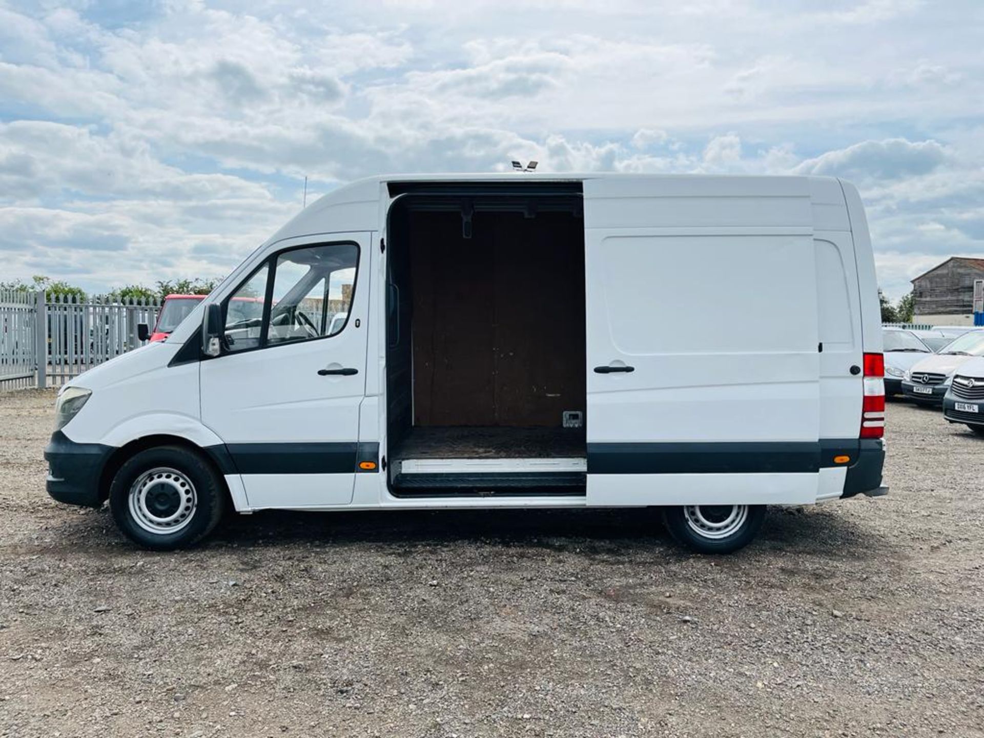 Mercedes Benz Sprinter 2.1 313 CDI L2 H3 2014 '64 Reg' Panel Van - No Vat - Image 5 of 23