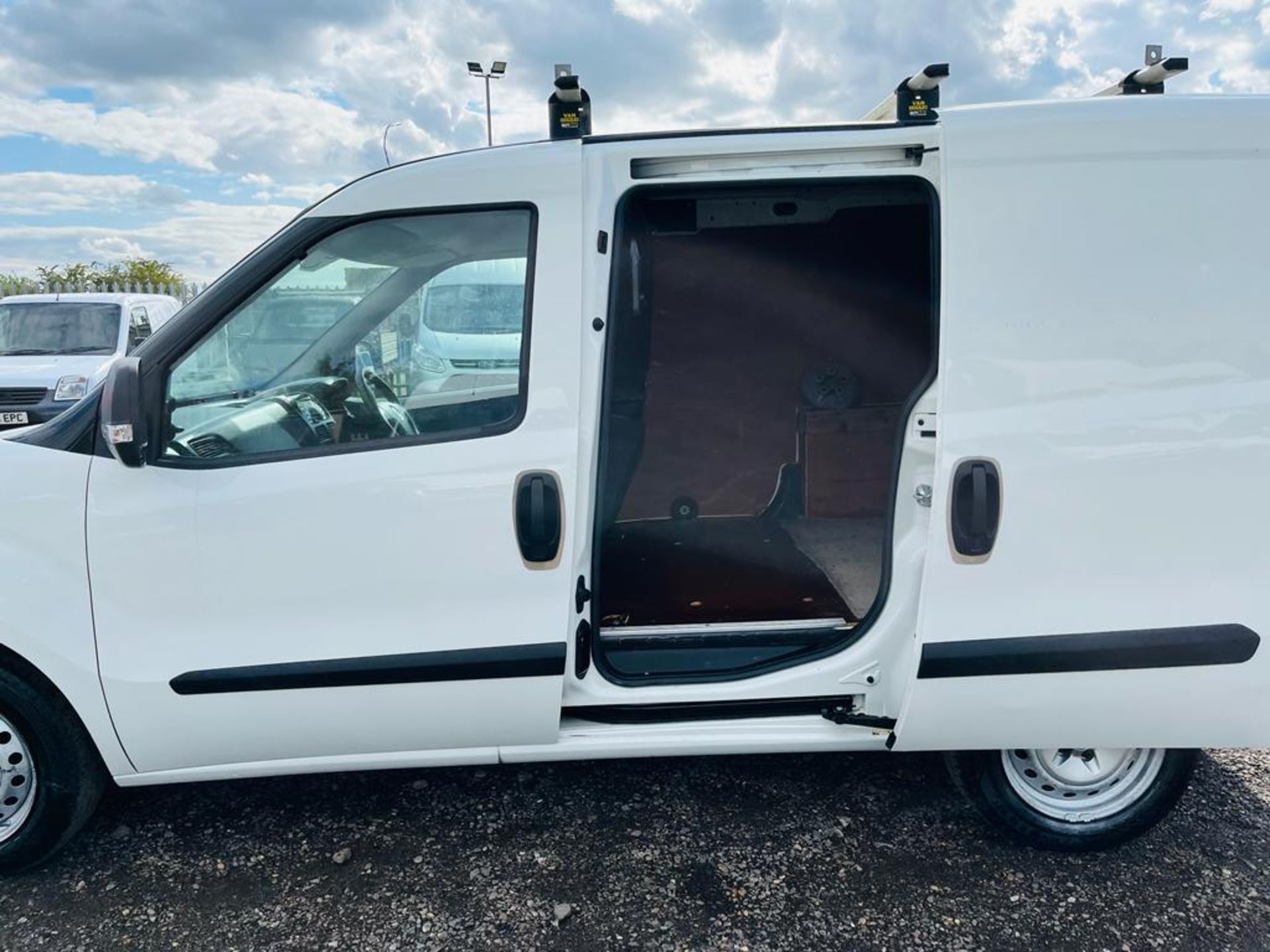 ** ON SALE ** Vauxhall Combo 1.3 CDTI 90 L1 H1 2016 '66 Reg' - Panel Van - ULEZ Compliant - - Image 6 of 25