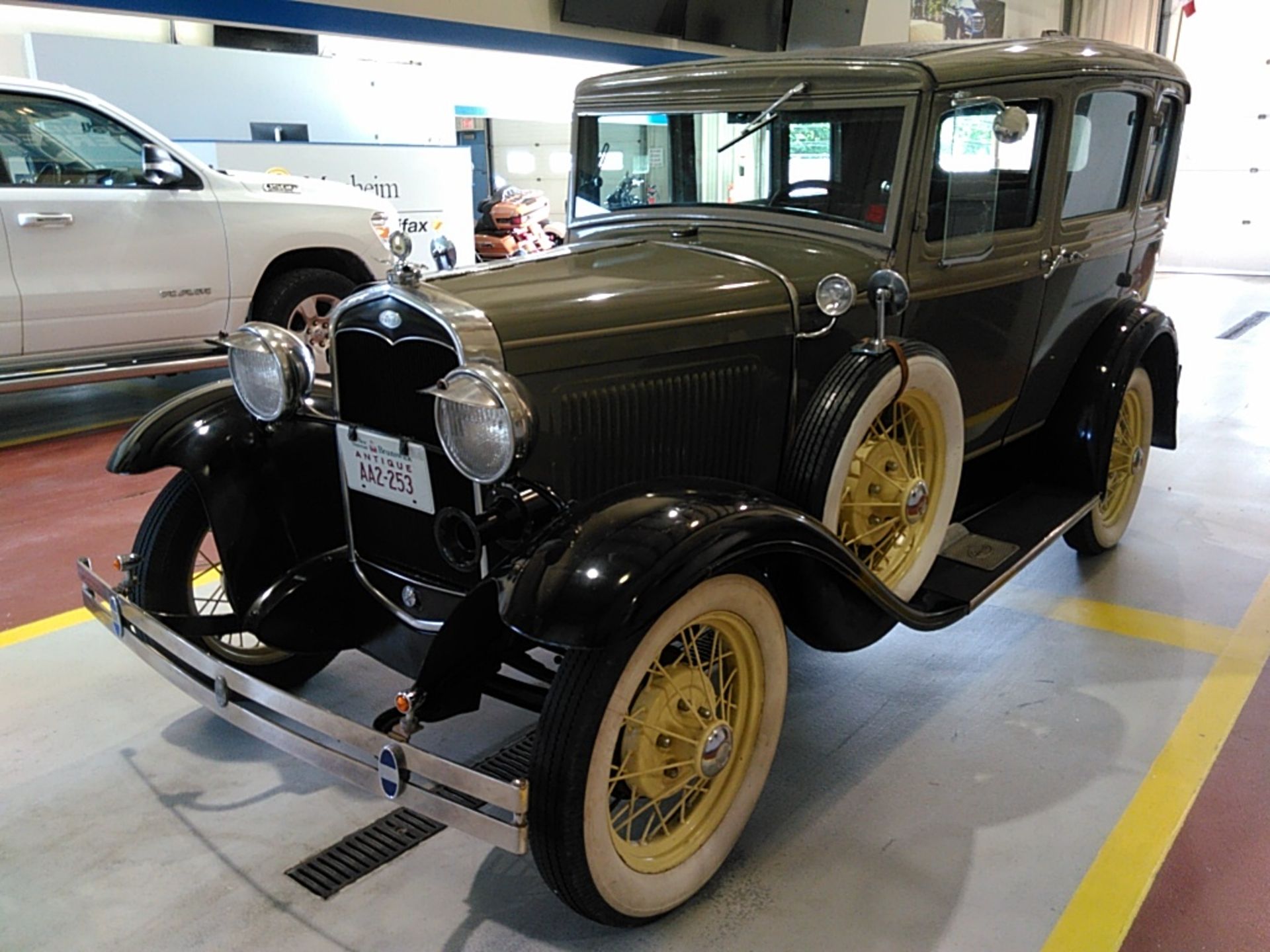 ** ON SALE ** Ford Model A Car 3.3L 4 Cylinder Engine 3 Speed Hard Top '1931 Year' RWD - ONLY 1,731 - Image 3 of 10