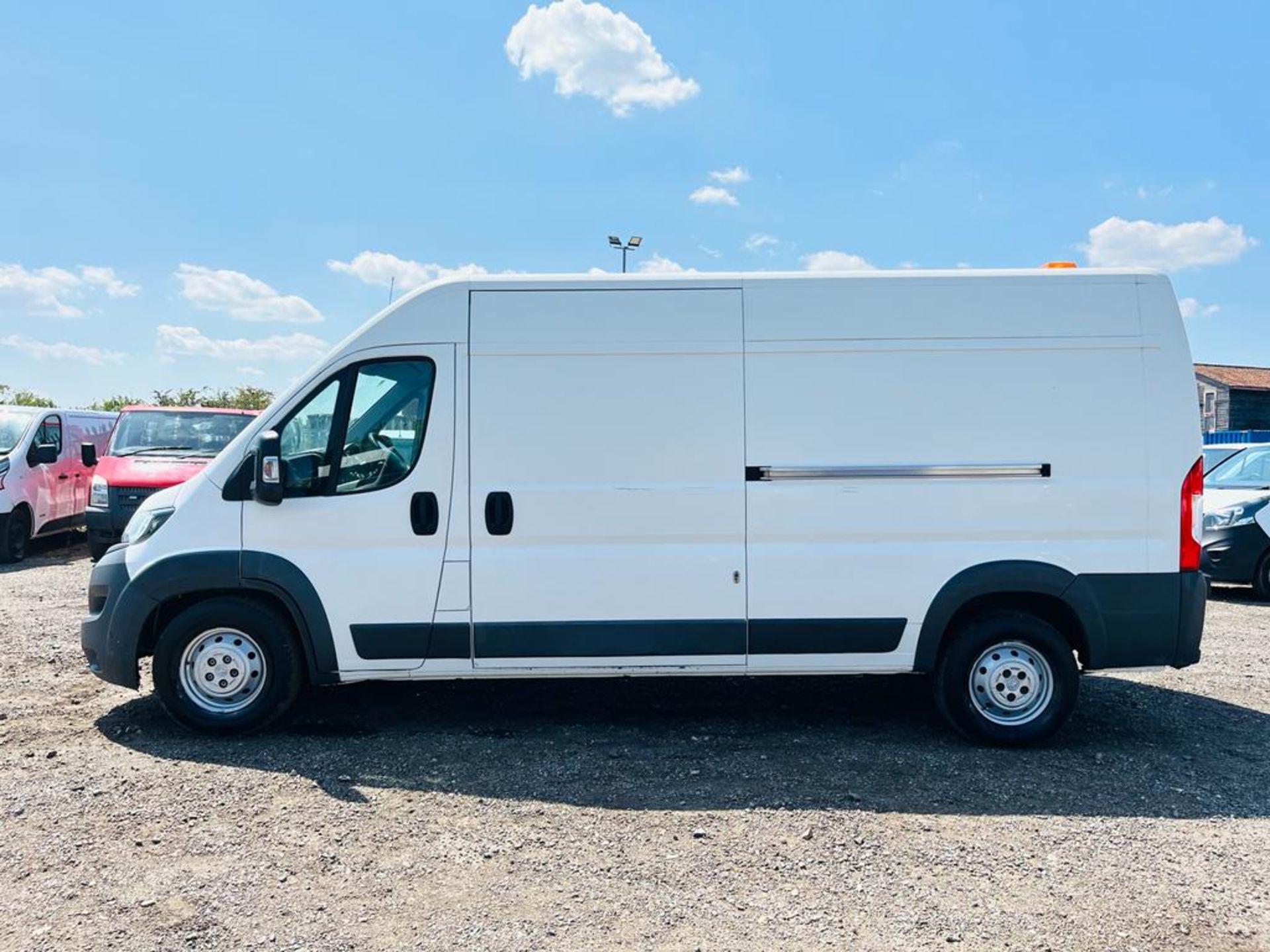 ** ON SALE ** Peugeot Boxer Professional 2.0 BlueHDI L3 H2 2017 '66 Reg' Sat Nav - A/C - Image 4 of 24