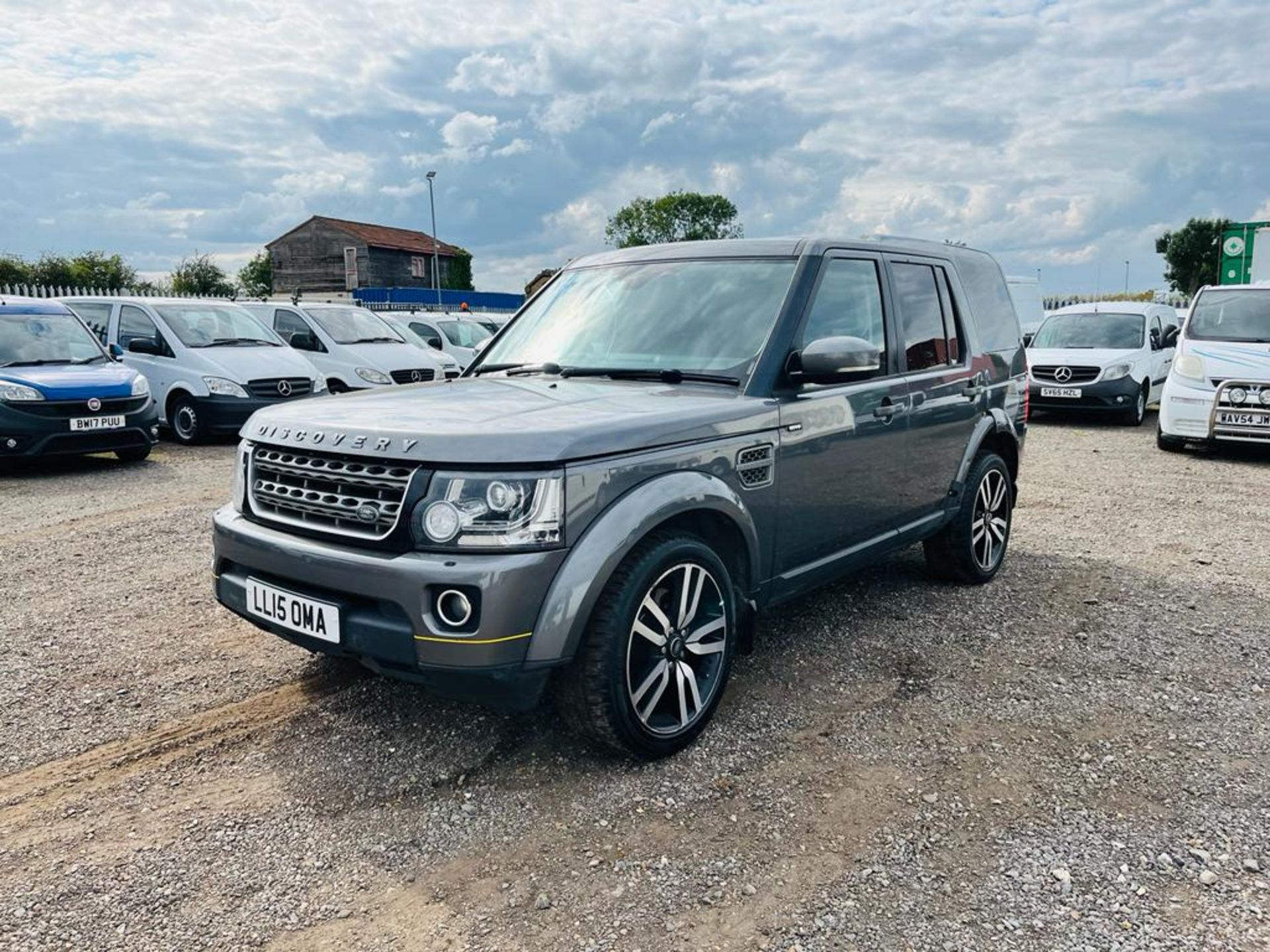 ** ON SALE **Land Rover Discovery 4 XS 3.0 SDV6 CommandShift Auto Commercial 2015 '65 Reg' - Sat Nav - Image 3 of 25