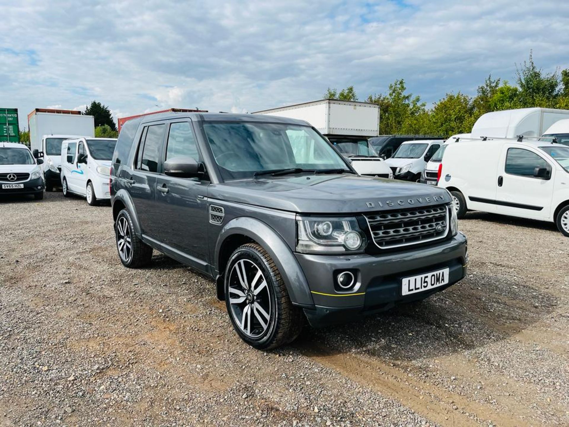 ** ON SALE **Land Rover Discovery 4 XS 3.0 SDV6 CommandShift Auto Commercial 2015 '65 Reg' - Sat Nav