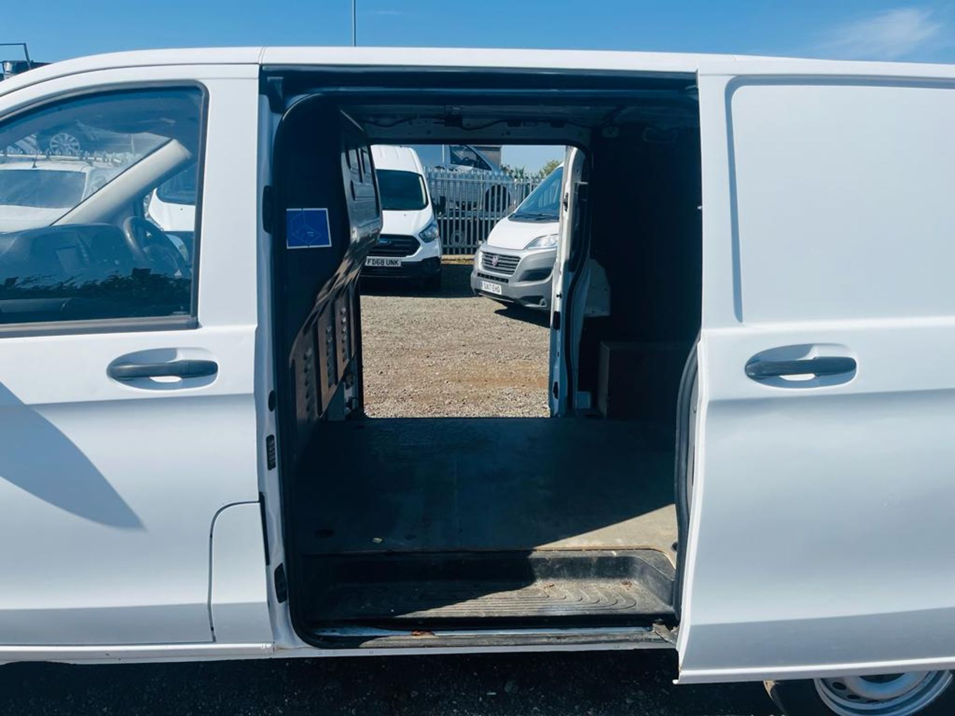 Mercedes Benz Vito 1.6 CDI 111 Long Wheel Base 2015 '65 Reg' Sat Nav - Panel Van - No Vat - Image 6 of 27