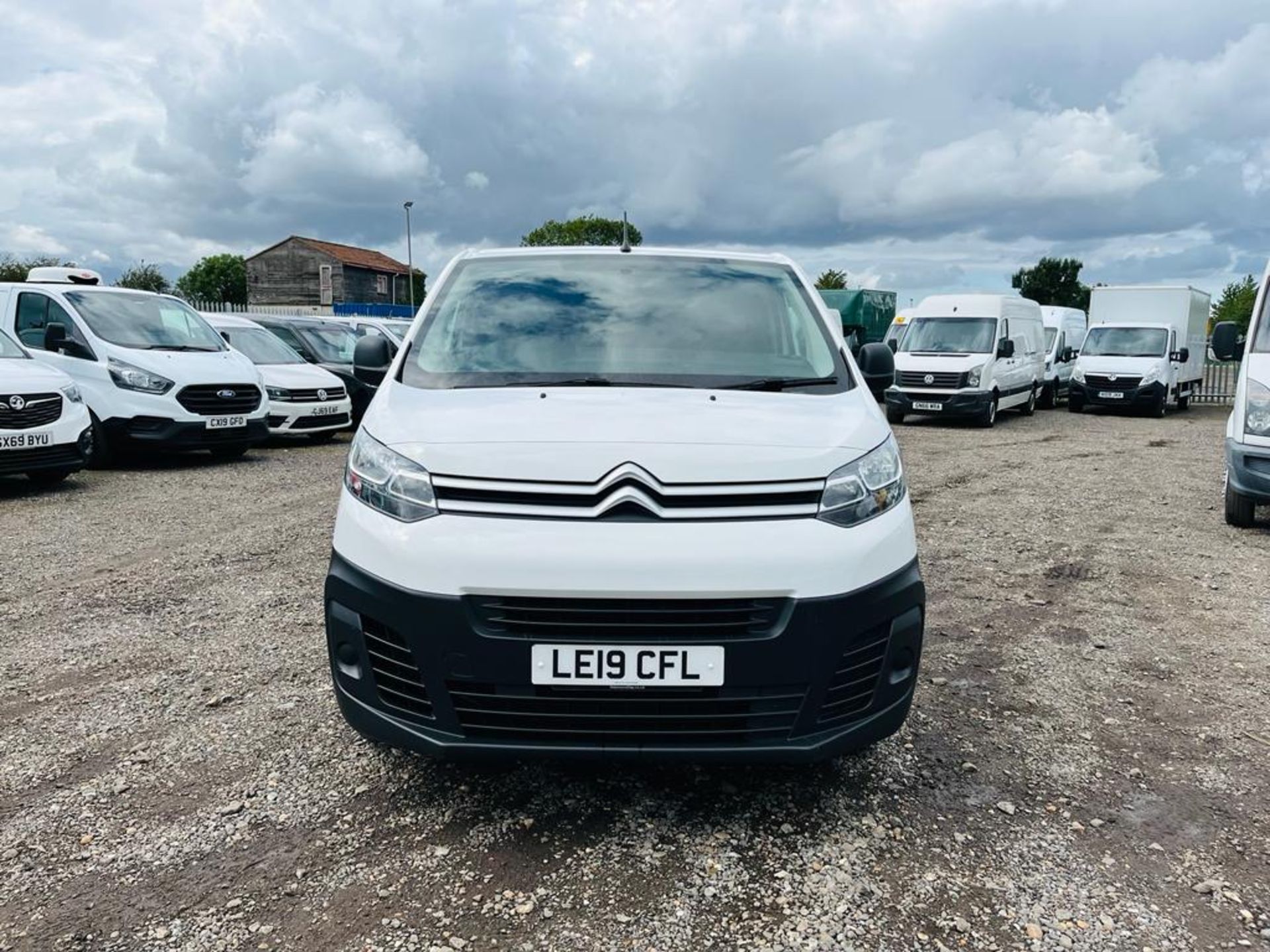 ** ON SALE ** Citroen Dispatch 1.6 BlueHDI 95 L1 H1 2019 '19 Reg' Cruise Control - ULEZ Compliant - Image 2 of 28