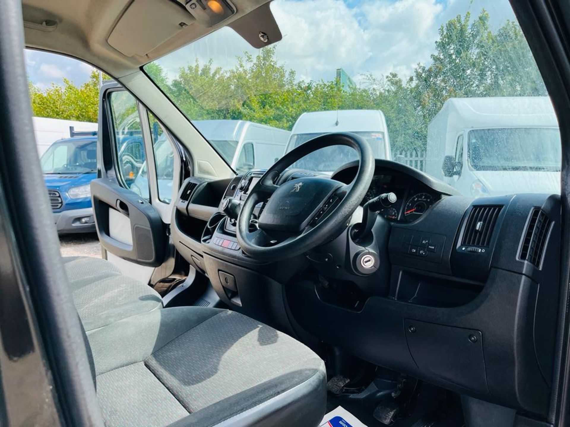 ** ON SALE ** Peugeot Boxer Professional 435 2.2 HDI L4 H2 2016 '16 Reg' Sat Nav - A/C- No Vat - Image 16 of 25