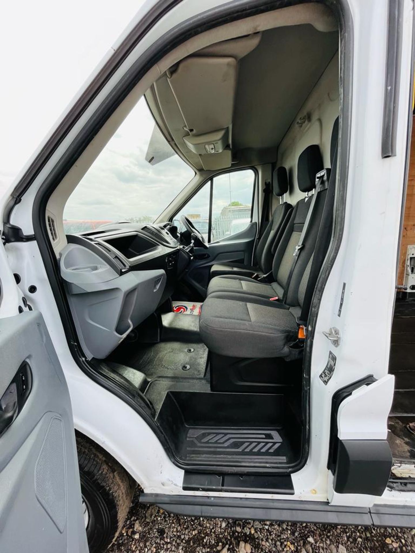 ** ON SALE ** Ford transit 2.0 TDCI EcoBlue L3 H3 130 2017 '66 Reg' ULEZ Compliant - Panel Van - Image 21 of 25