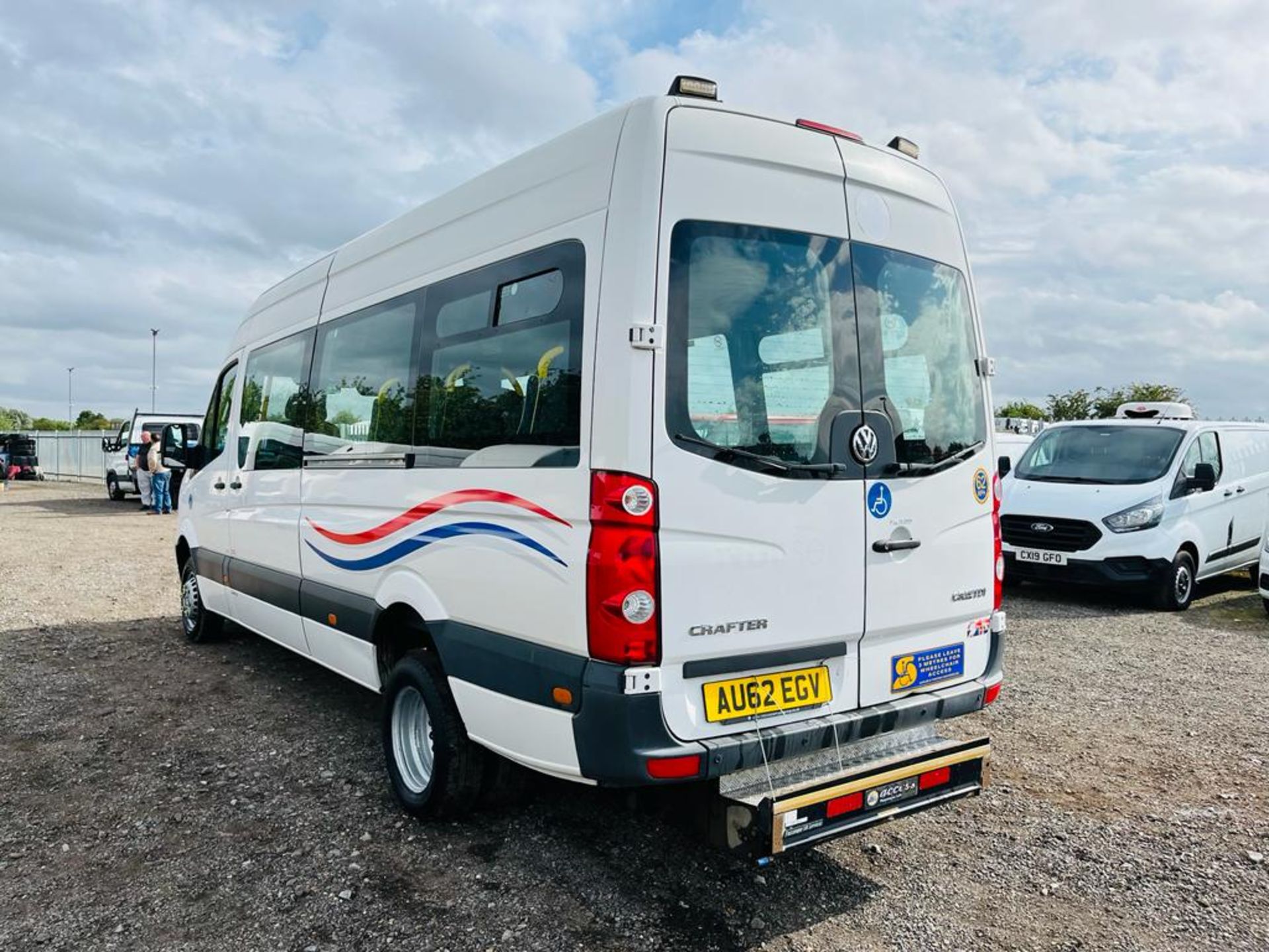 **ON SALE ** Volkswagen Crafter 50 2.0 TDI 163 L3 H3 2013 '62 Reg' Minibus - 18 Seater - Image 7 of 25