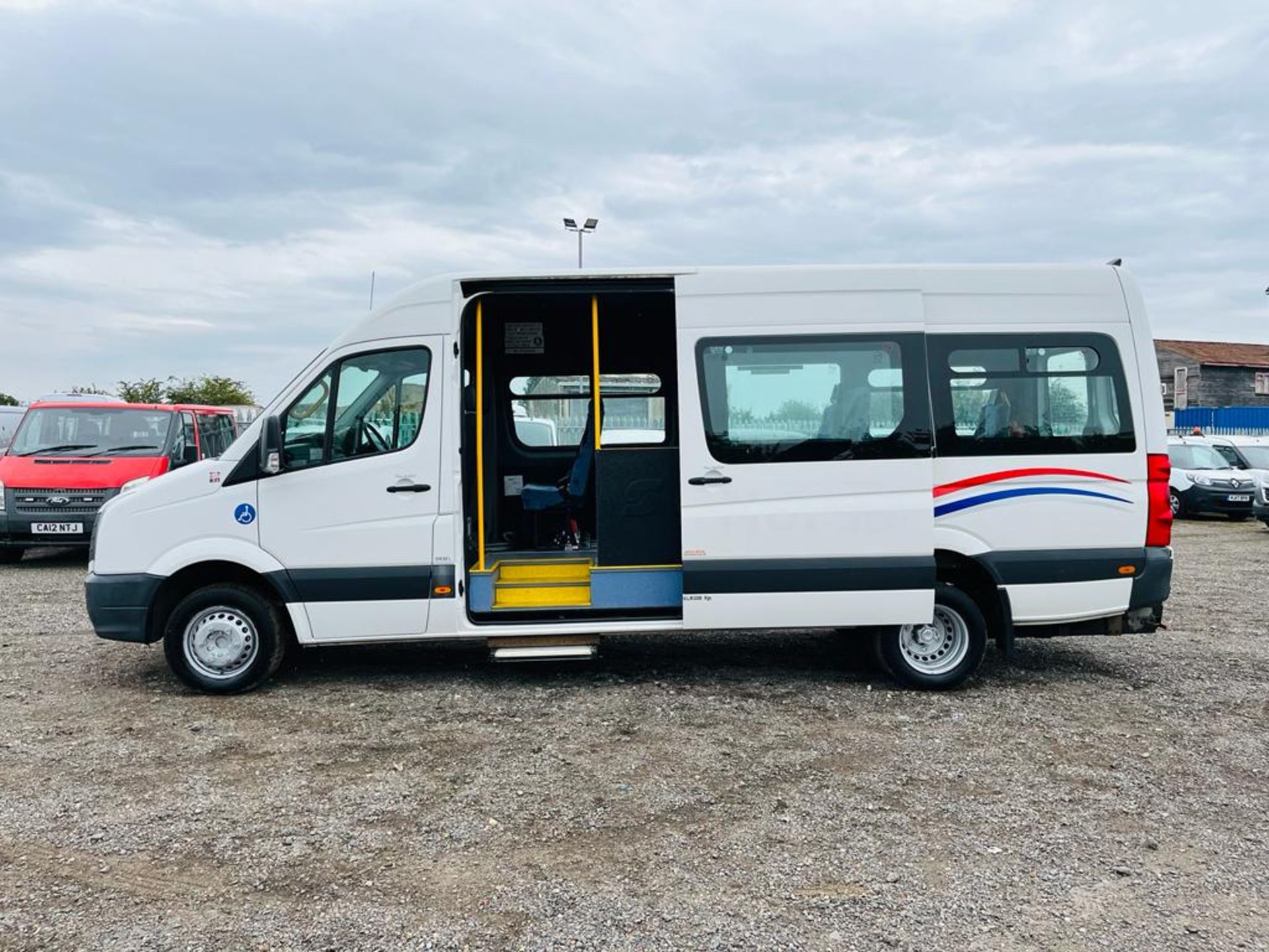 ** ON SALE ** Volkswagen Crafter 50 2.0 BlueTDI 109 L3 H3 2012 '62 Reg' Minibus - 18 Seater - Image 5 of 25