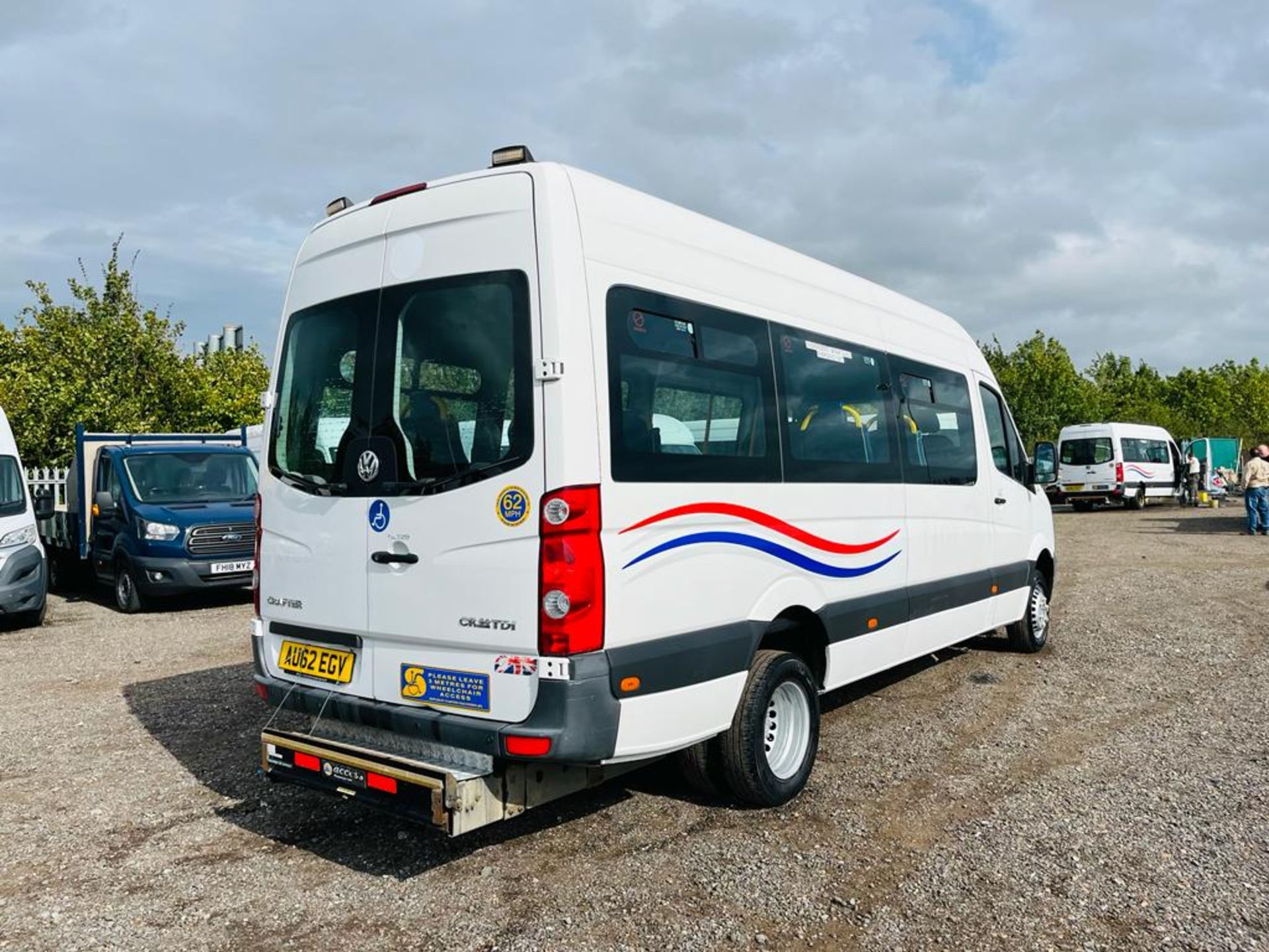 **ON SALE ** Volkswagen Crafter 50 2.0 TDI 163 L3 H3 2013 '62 Reg' Minibus - 18 Seater - Image 10 of 25