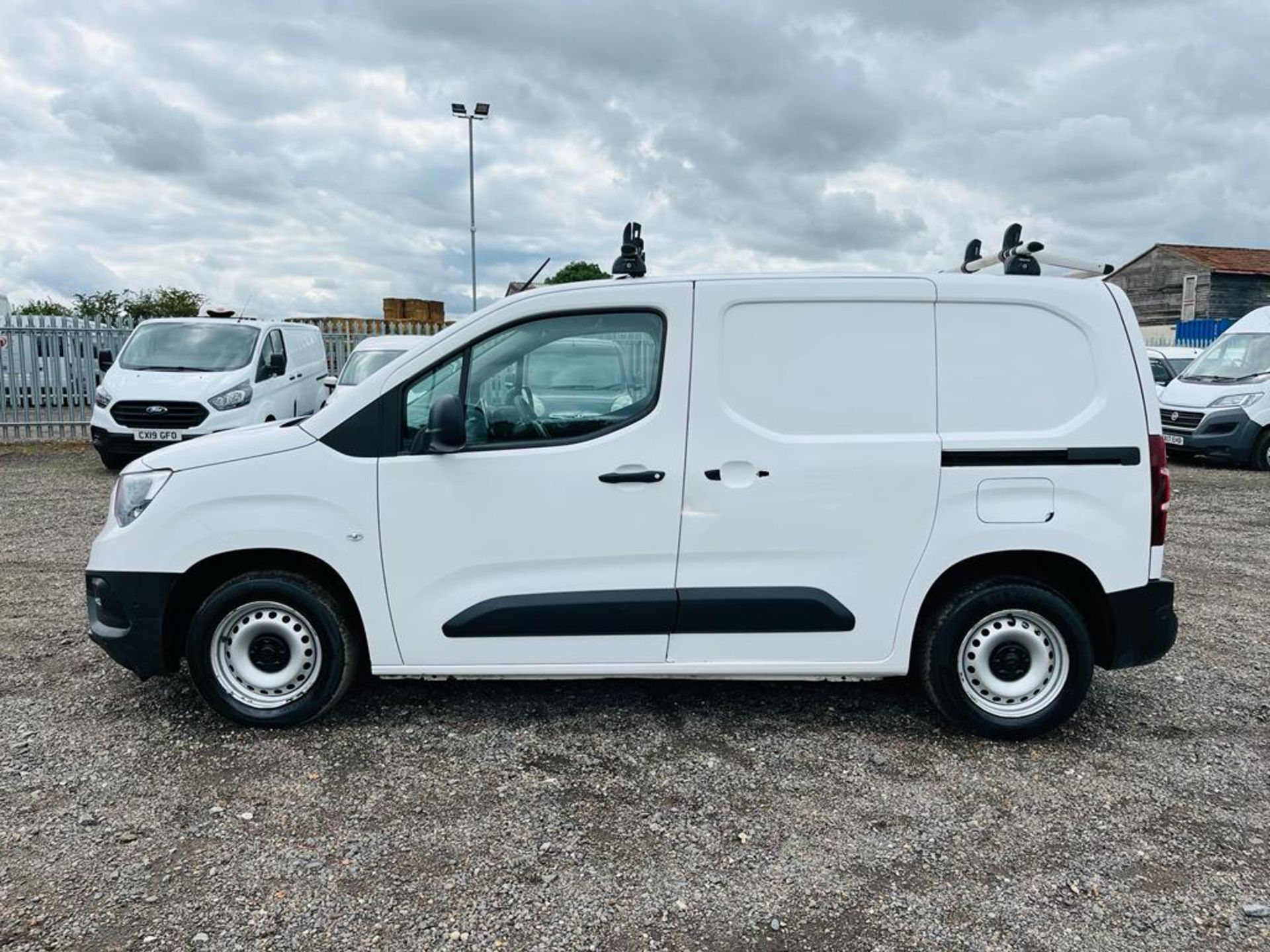 ** ON SALE **Vauxhall Combo Cargo L1 H1 1.6 Turbo D 100 2000 Edition 2020 '69 Reg' Sat Nav - Image 4 of 24