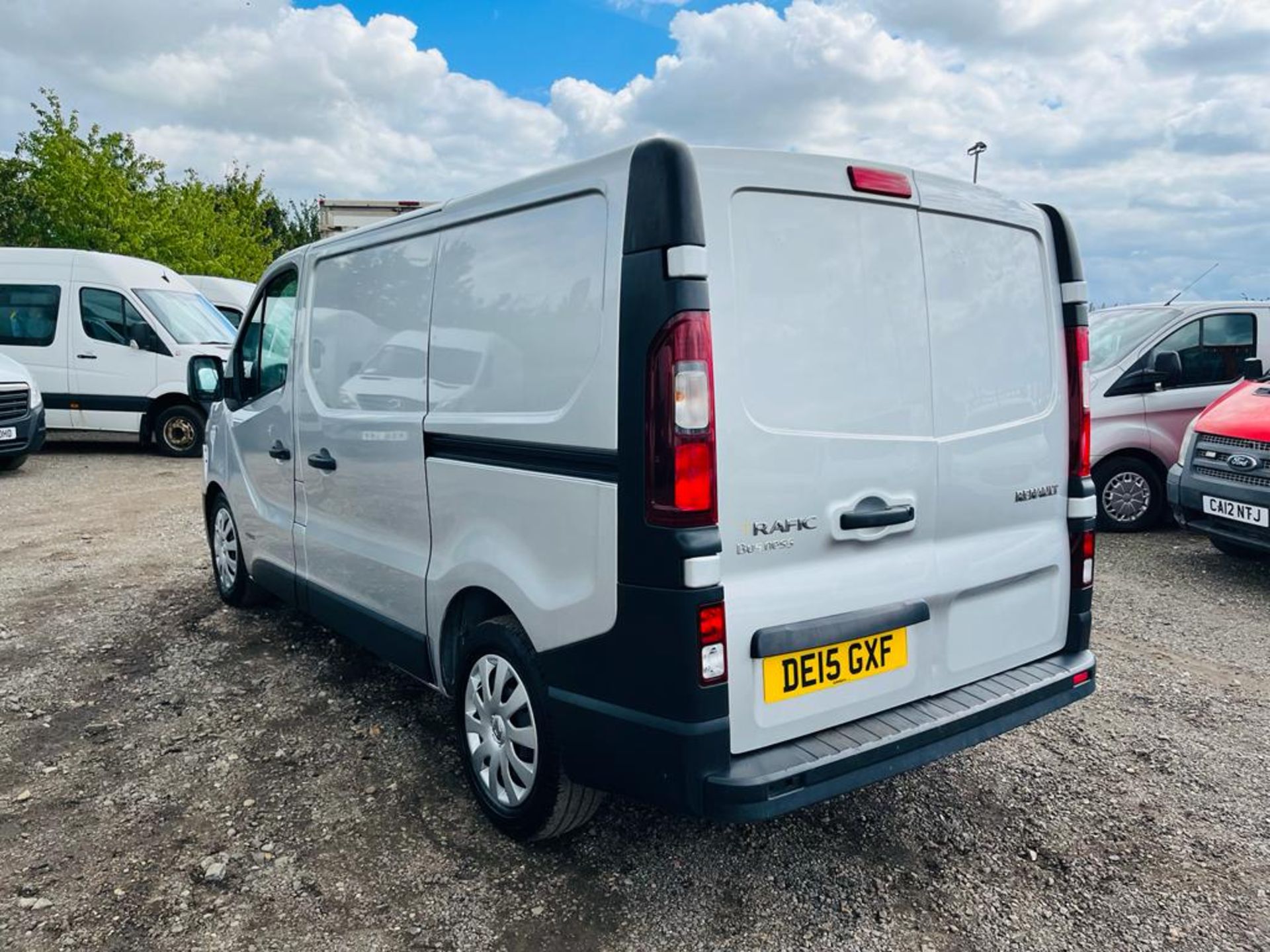 ** ON SALE ** Renault Trafic SL27 Business 1.6 DCI L1 H1 2015 '15 Reg' Panel Van - Image 7 of 24