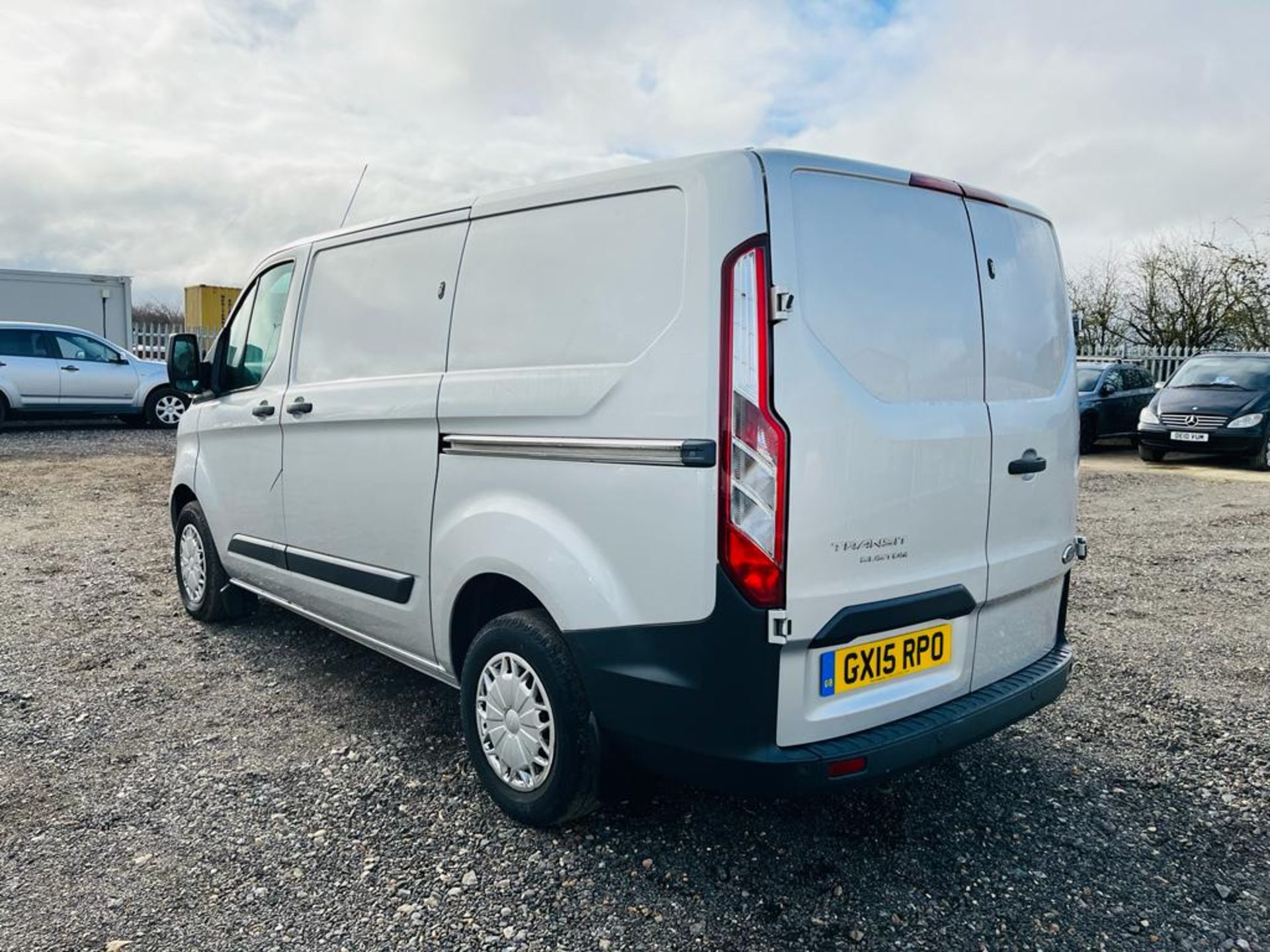 ** ON SALE ** Ford Transit Custom 2.2 TDCI Trend E-Tech 2015 '15 Reg' - Panel Van - Image 6 of 22