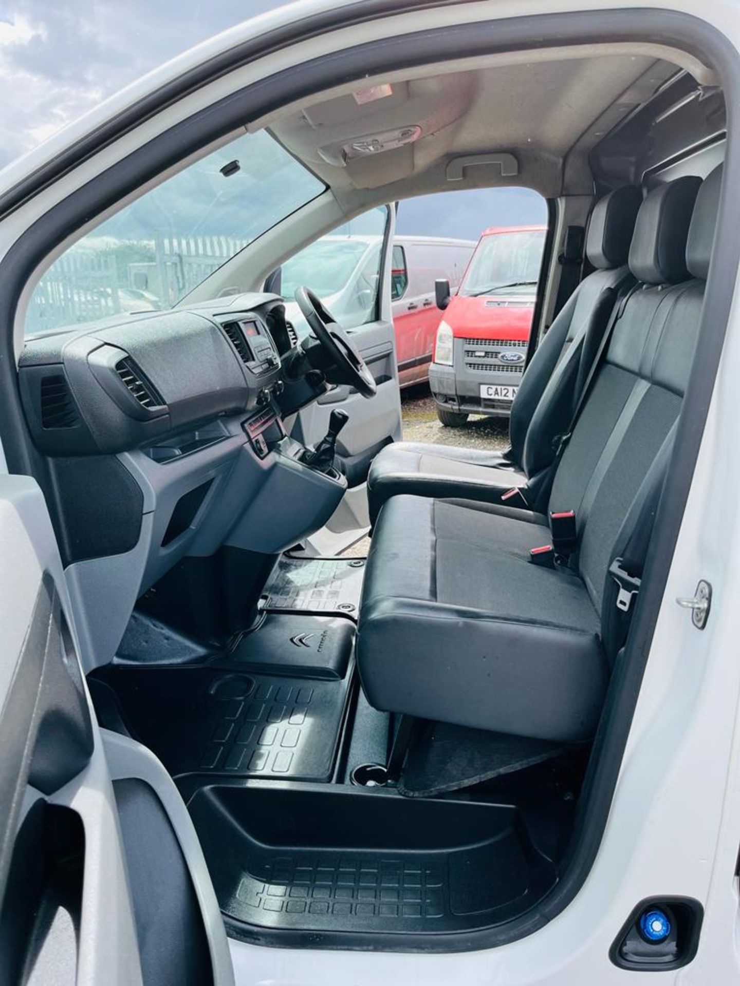 ** ON SALE ** Citroen Dispatch 1.6 BlueHDI 95 L1 H1 2019 '19 Reg' Cruise Control - ULEZ Compliant - Image 24 of 28