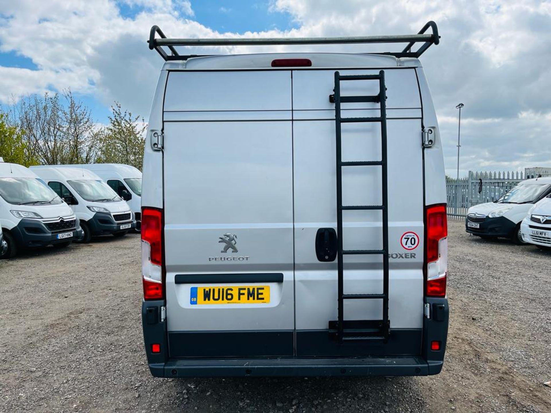 Peugeot Boxer 2.2 HDI 335 Professional L2 H2 2016 '16 Reg' Sat Nav - A/C - Roof Rack - Image 8 of 24