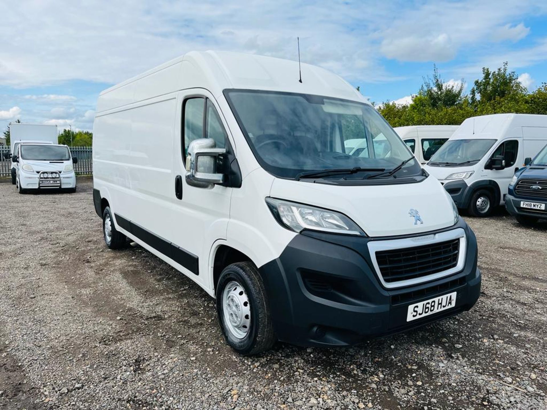 ** ON SALE ** Peugeot Boxer 2.0 Blue HDI Professional 335 L3 H2 2018 '18 Reg' Sat Nav - A/C