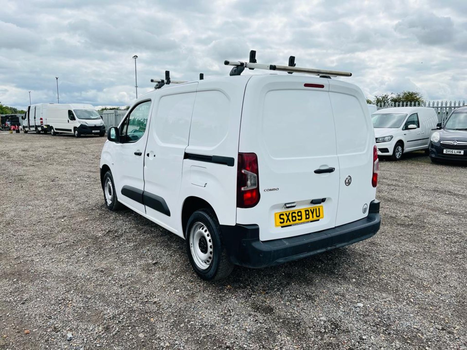 ** ON SALE **Vauxhall Combo Cargo L1 H1 1.6 Turbo D 100 2000 Edition 2020 '69 Reg' Sat Nav - Image 8 of 24