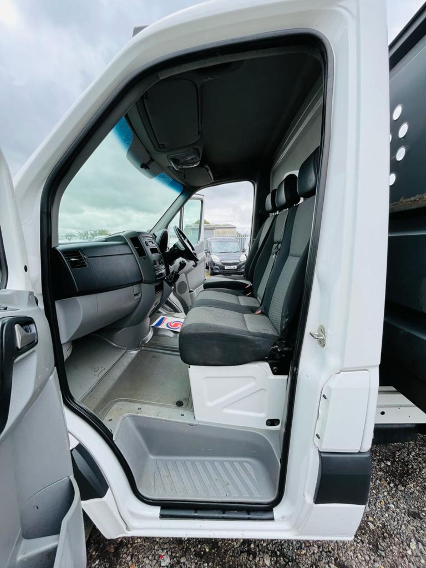 ** ON SALE ** Volkswagen Crafter 2.0 TDI Startline 136 Alloy Tipper L2 2014 '63 Reg' - Image 26 of 29