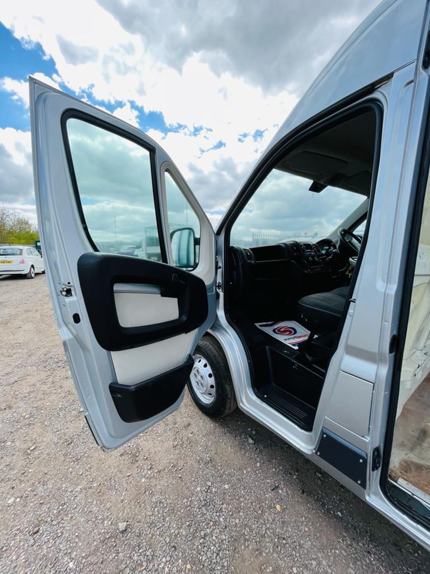 Peugeot Boxer 2.2 HDI 335 Professional L2 H2 2016 '16 Reg' Sat Nav - A/C - Roof Rack - Image 19 of 24