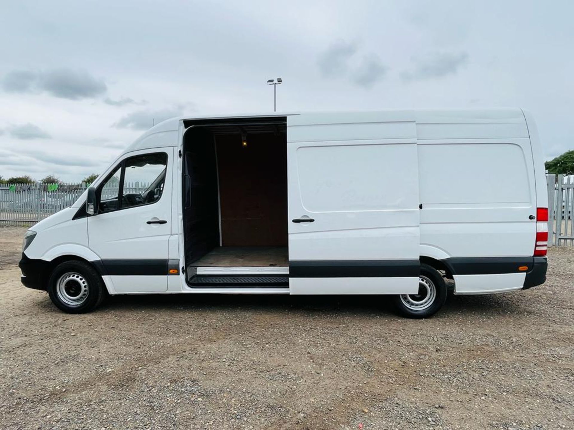 ** ON SALE ** Mercedes Benz Sprinter 2.1 313 CDI 2016 '16 Reg' Panel Van - No Vat - Image 5 of 23