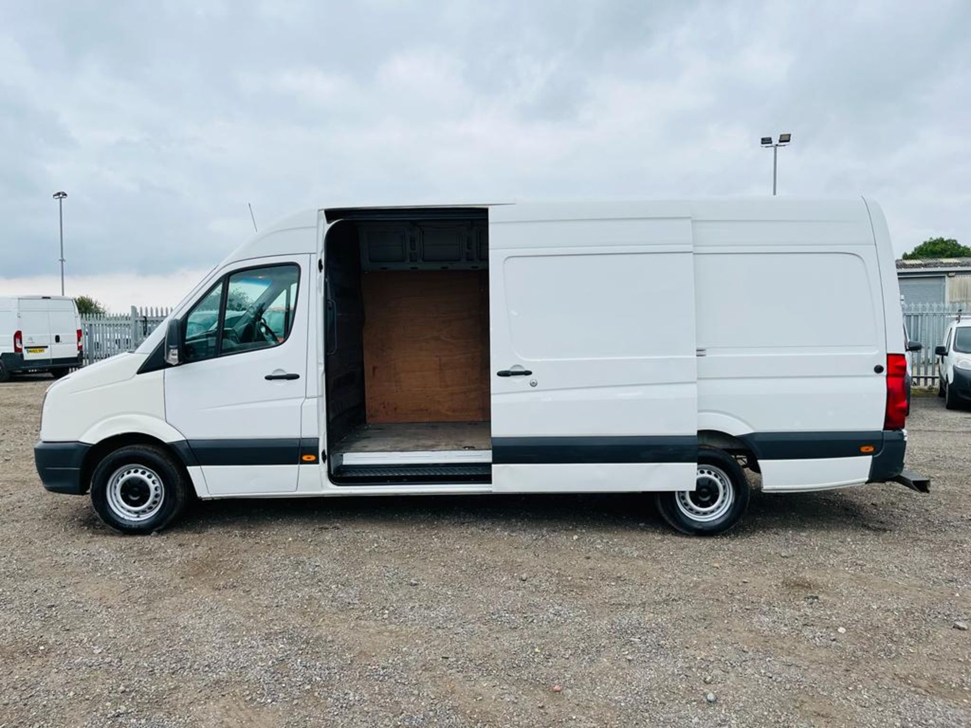 ** ON SALE ** Volkswagen Crafter 2.0 TDI Bluemotion L3 H3 Startline 2017 '17 Reg' Panel Van - Image 5 of 24