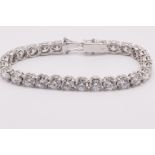 Round Brilliant Cut 22 Carat Diamond Tennis Bracelet D-E Colour VVS Clarity - 18Kt White Gold - IGI