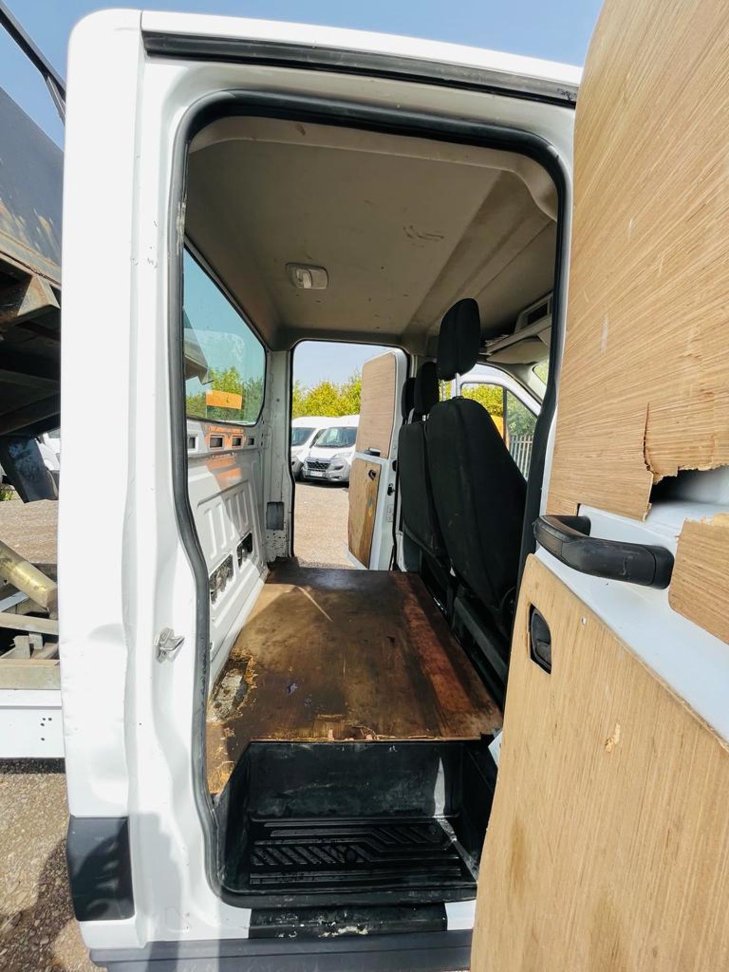 ** ON SALE **Ford Transit Chassis Cab 350 RWD 2.0 TDCI 130 2018 '68 Reg' - Tow Bar - Long Wheel Base - Image 30 of 35