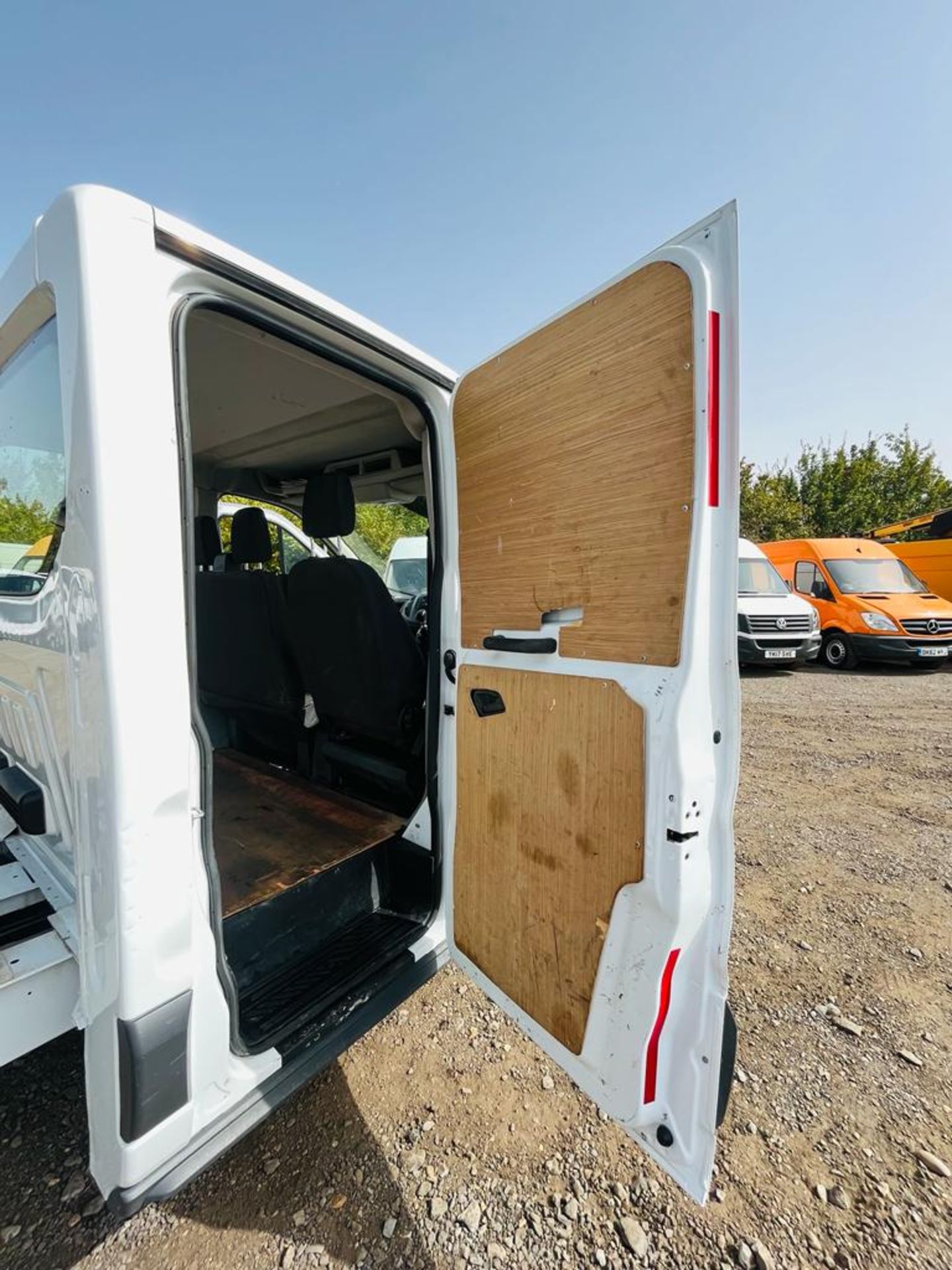 ** ON SALE **Ford Transit Chassis Cab 350 RWD 2.0 TDCI 130 2018 '68 Reg' - Tow Bar - Long Wheel Base - Image 29 of 35