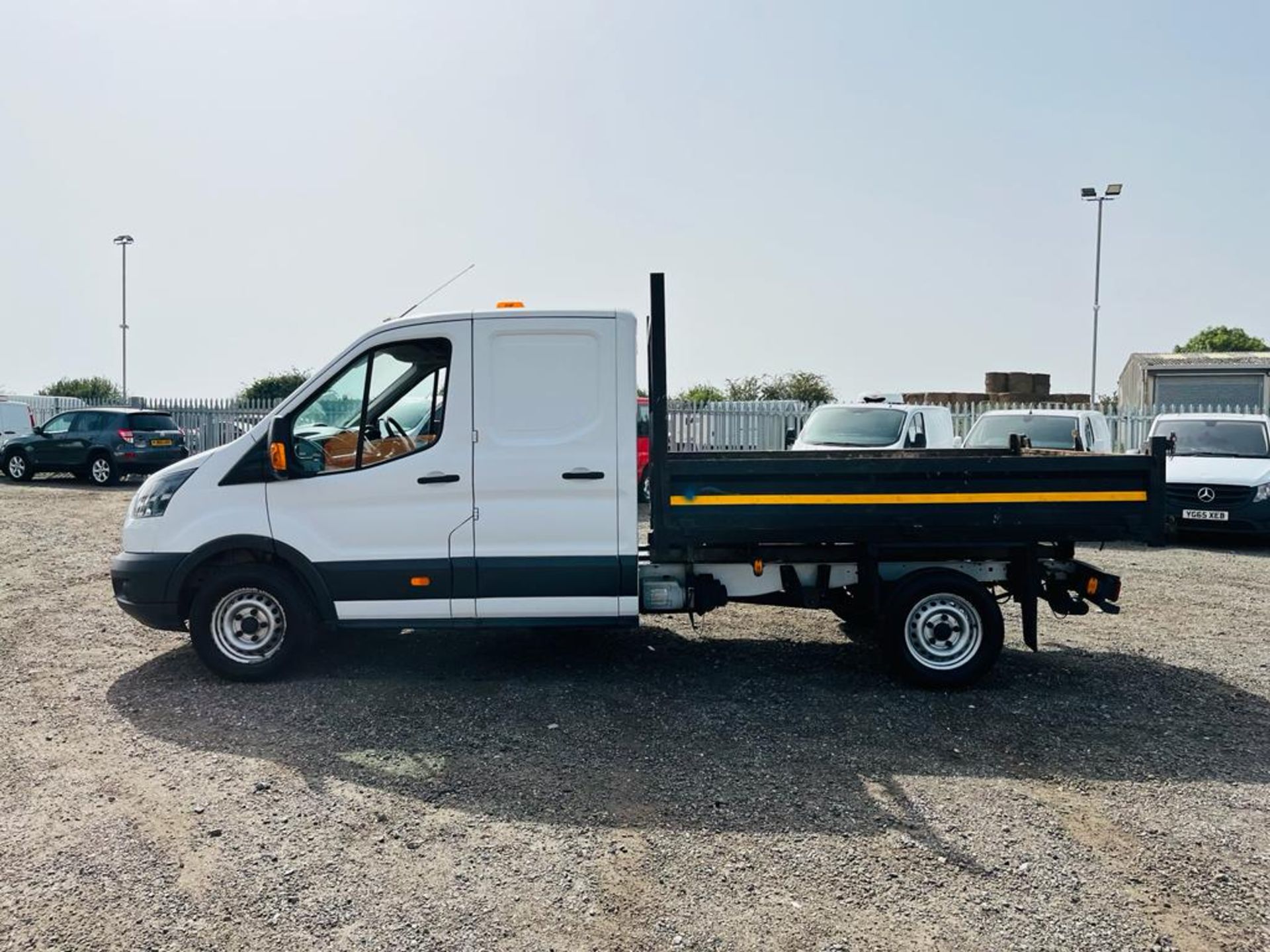 ** ON SALE **Ford Transit Chassis Cab 350 RWD 2.0 TDCI 130 2018 '68 Reg' - Tow Bar - Long Wheel Base - Image 7 of 35