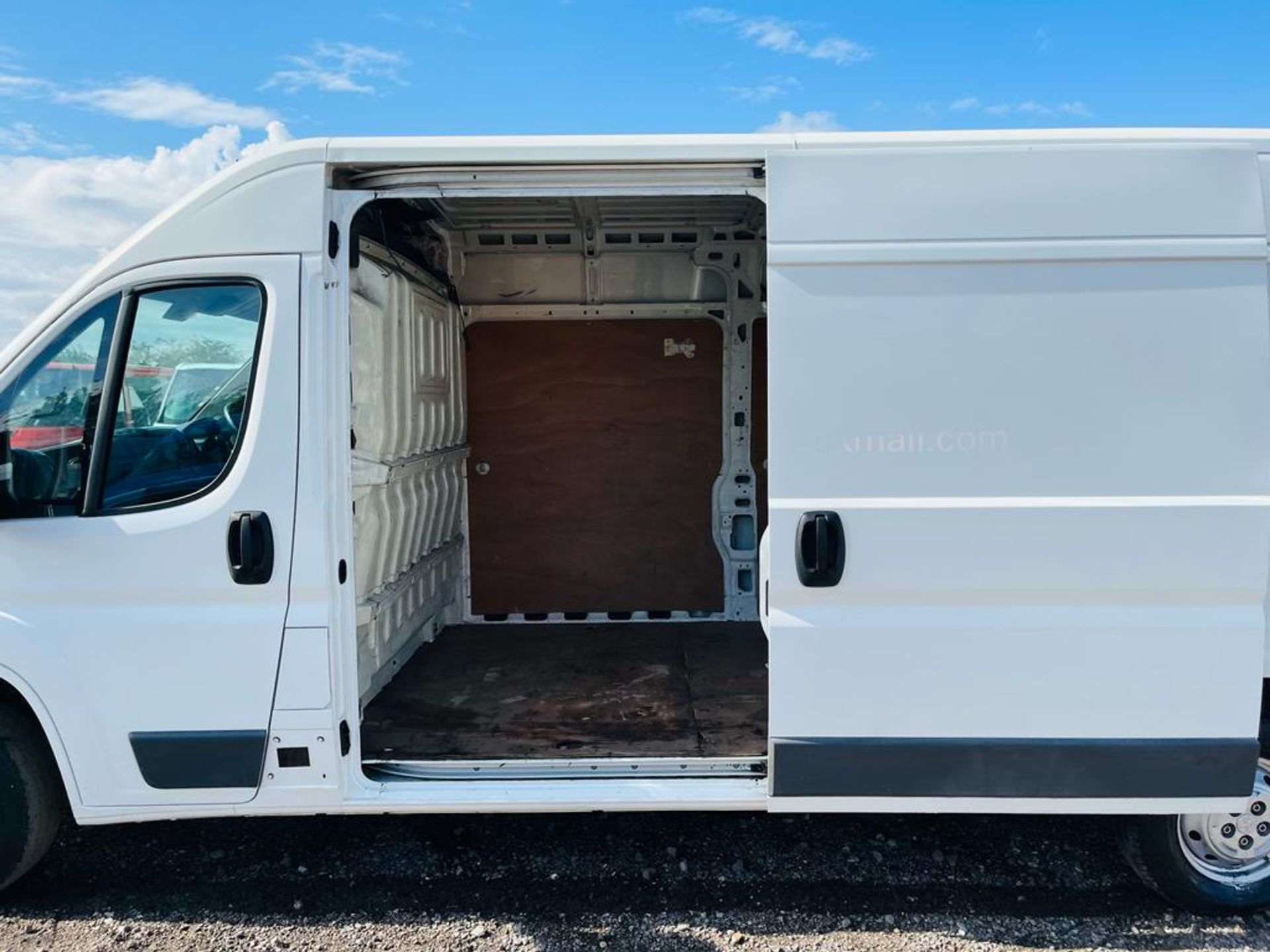 ** ON SALE ** Peugeot Boxer 335 2.0 BlueHDI 130 L3 H2 2016 '66 Reg' Panel van - Sat Nav - A/C - - Image 6 of 25