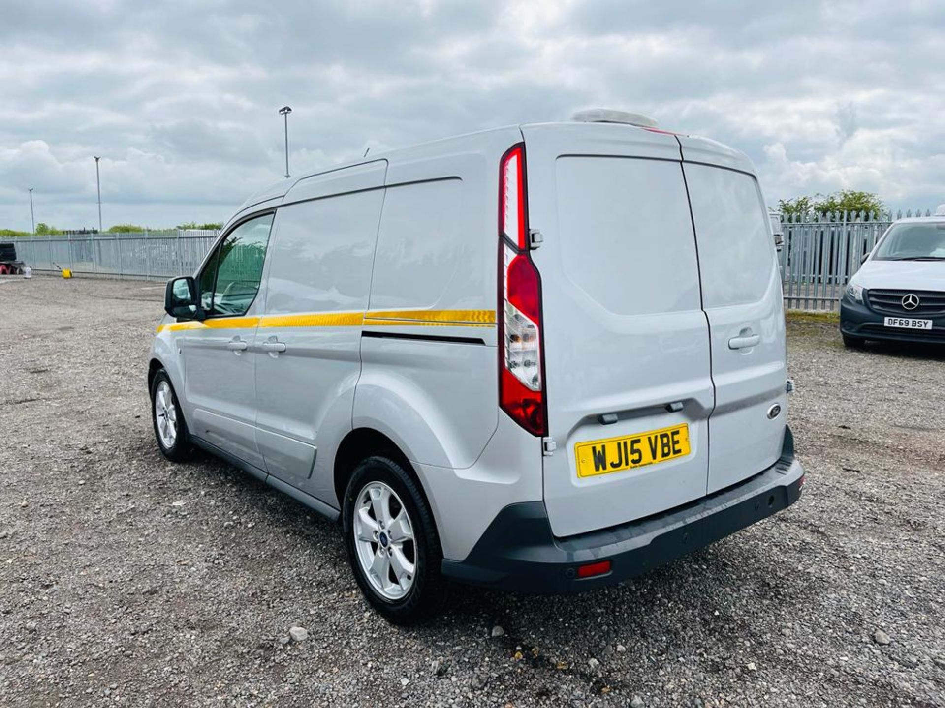 ** ON SALE ** Ford Transit Connect 200 1.6 TDCI 115 Limited 2015 '15 Reg' - A/C - Panel Van - No Vat - Image 8 of 26