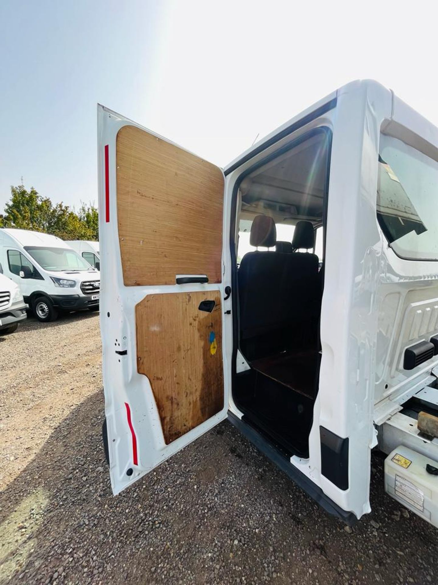 ** ON SALE **Ford Transit Chassis Cab 350 RWD 2.0 TDCI 130 2018 '68 Reg' - Tow Bar - Long Wheel Base - Image 32 of 35