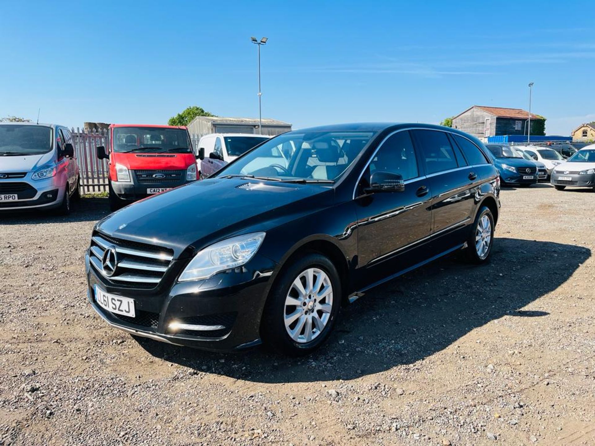 ** ON SALE ** Mercedes Benz R350L CDI Estate 3.0 2012 '61 Reg' - Automatic - A/C - No Vat - 7 Seats - Image 3 of 28