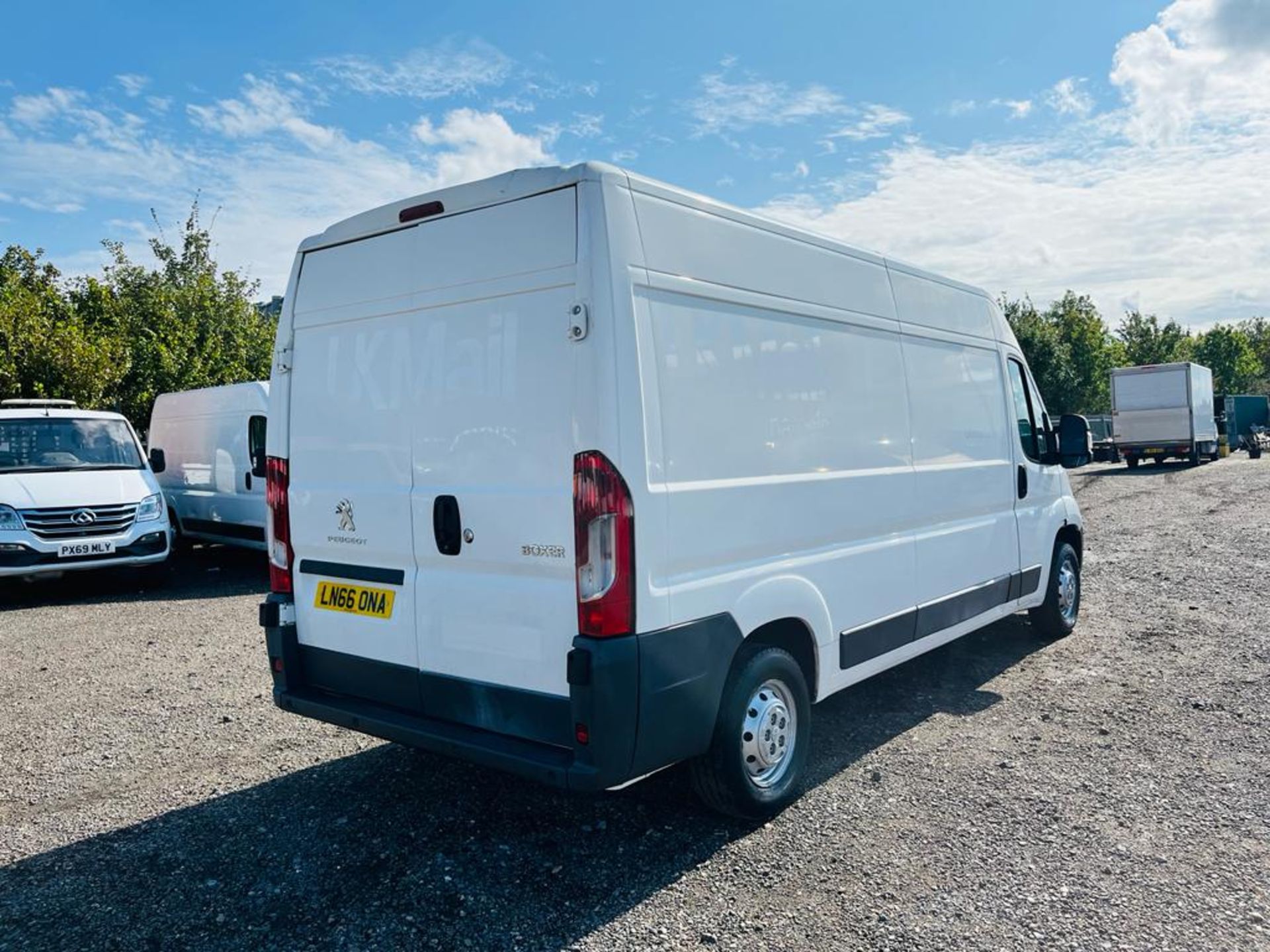 ** ON SALE ** Peugeot Boxer 335 2.0 BlueHDI 130 L3 H2 2016 '66 Reg' Panel van - Sat Nav - A/C - - Image 11 of 25