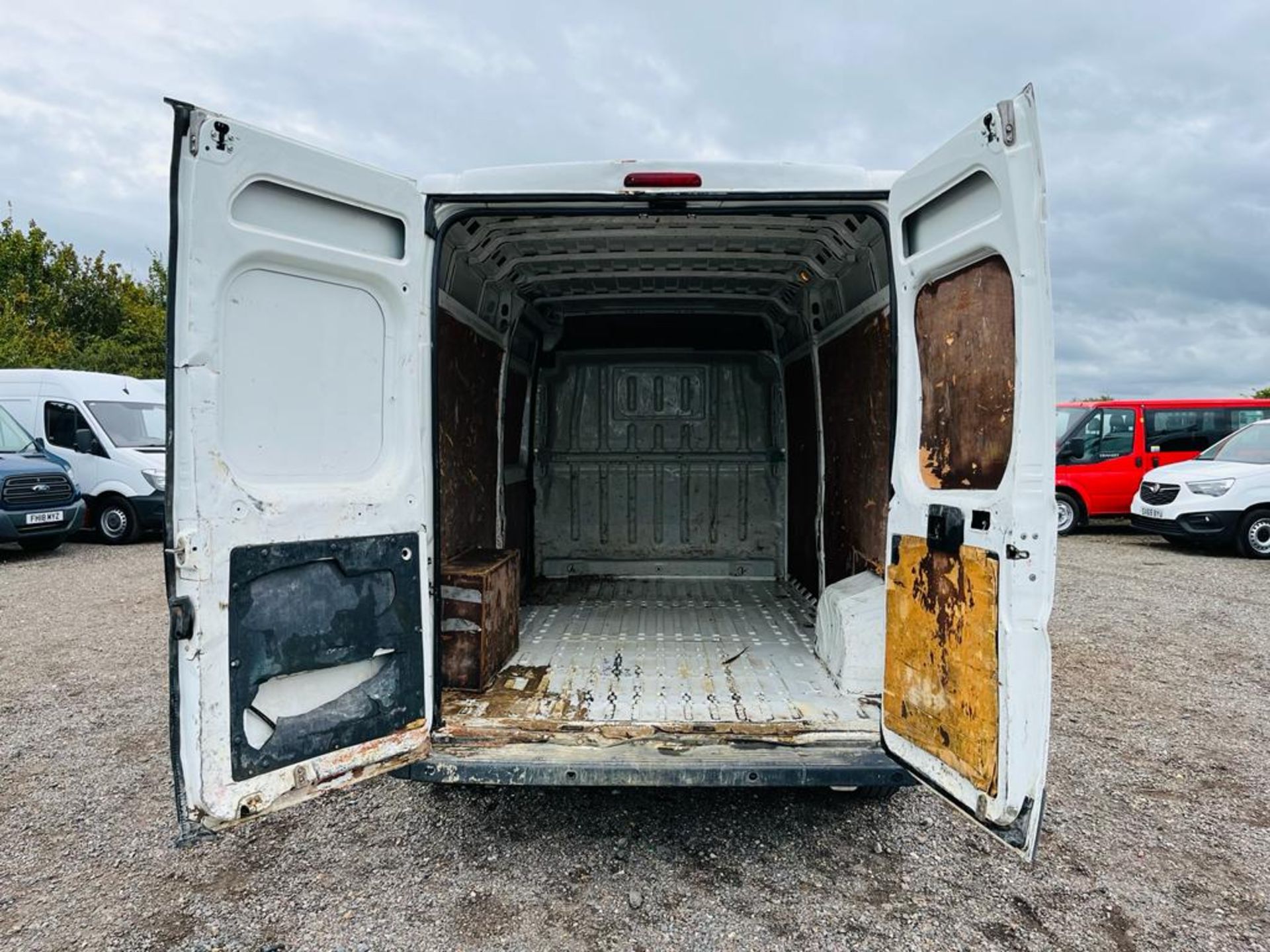 ** ON SALE ** Peugeot Boxer Professional 2.0 BlueHDI L3 H2 2018 '18 Reg' - Sat Nav - ULEZ Compliant - Image 10 of 25