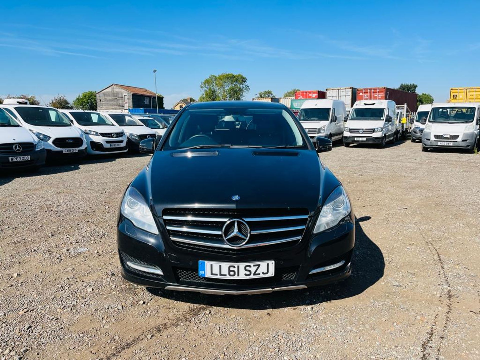 ** ON SALE ** Mercedes Benz R350L CDI Estate 3.0 2012 '61 Reg' - Automatic - A/C - No Vat - 7 Seats - Image 2 of 28