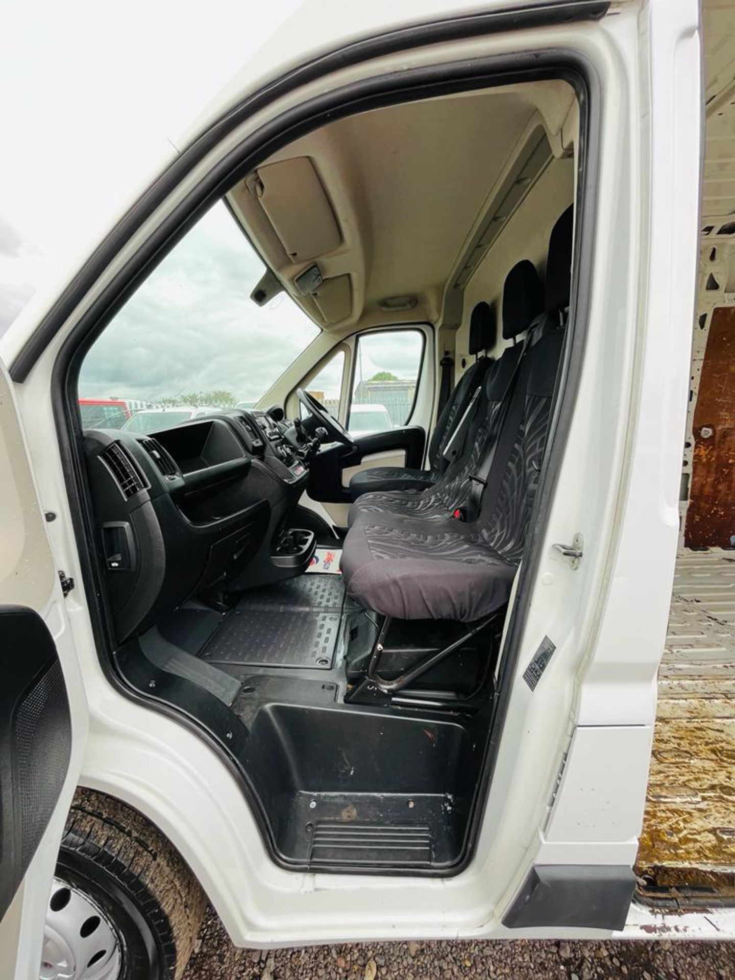 ** ON SALE ** Peugeot Boxer Professional 2.0 BlueHDI L3 H2 2018 '18 Reg' - Sat Nav - ULEZ Compliant - Image 21 of 25