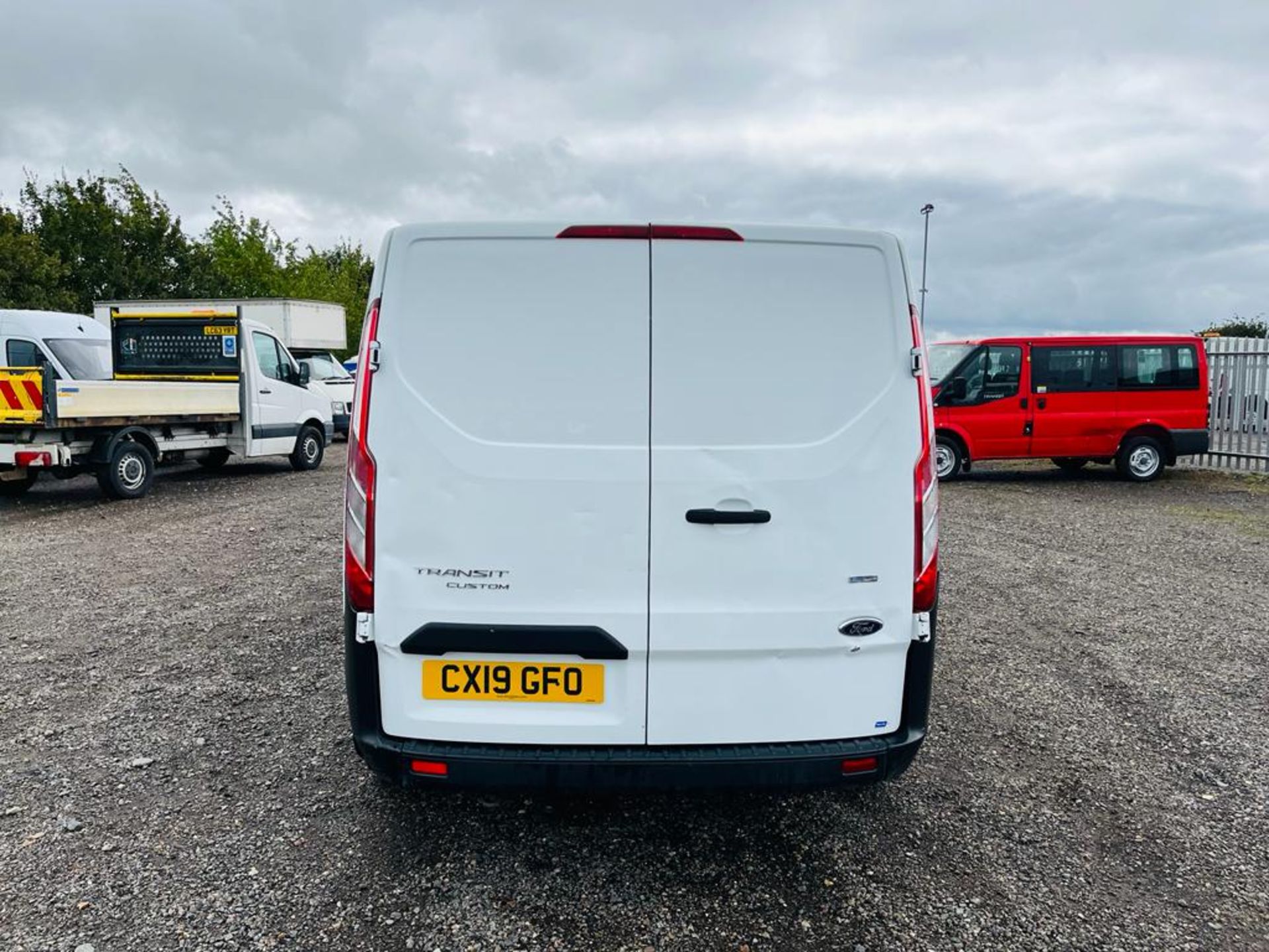 ** ON SALE ** Ford Transit Custom 280 Base 2.0 EcoBlue L1 H1 Fridge / Freezer 2019 '19 Reg' - Image 8 of 23