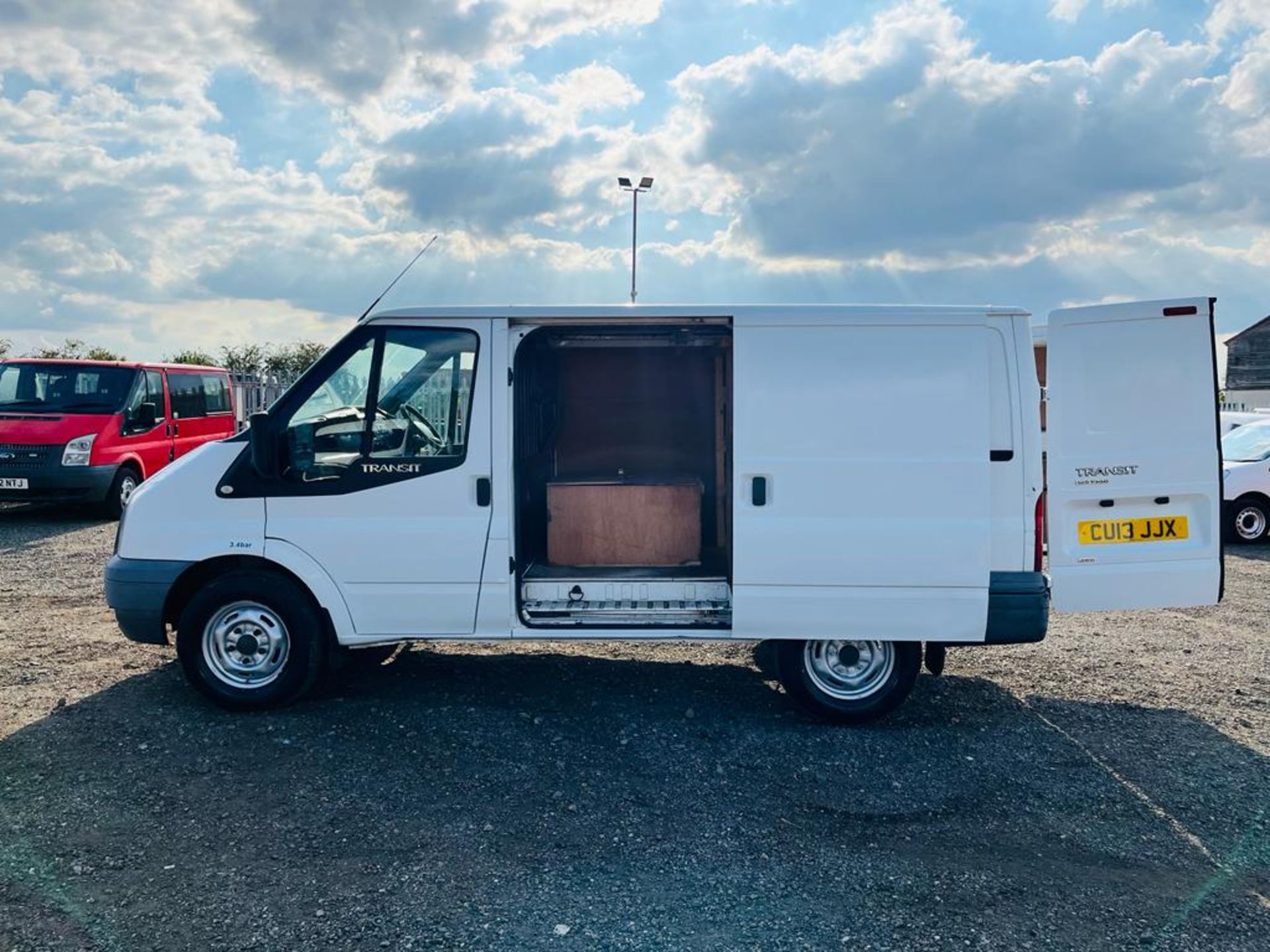 ** ON SALE ** Ford Transit 2.2 TDCI 125 T330 4WD 2013 '13 Reg' ** RARE ** Panel Van - Image 5 of 27