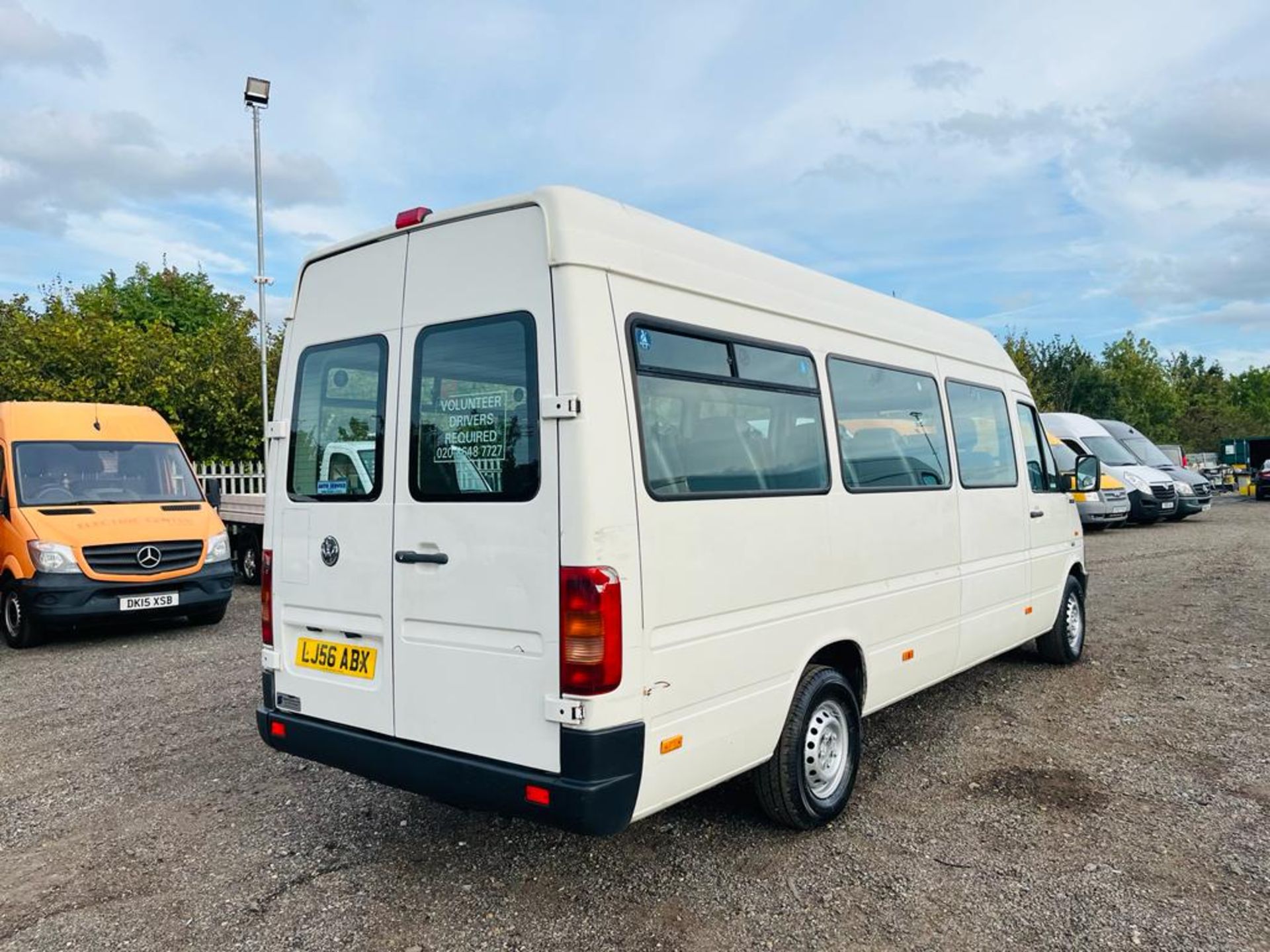 Volkswagen LT 2.5 TD 95 LWB MiniBus 2006 '56 Reg' 17 Seats - Only 134,683 Miles - Image 5 of 25